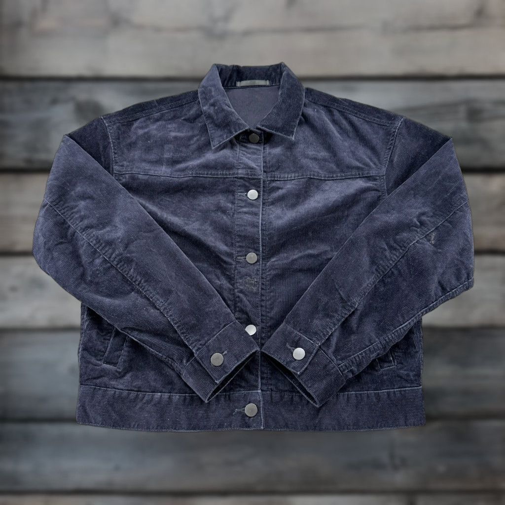 Uniqlo Uniqlo Jacket Womens Small Blue Navy Corduroy Trucker Cotton Oversized Boxy Shirt Womens Sized Small Blue Corduroy Trucker Jacket Size S / US 4 / IT 40 - 1 Thumbnail