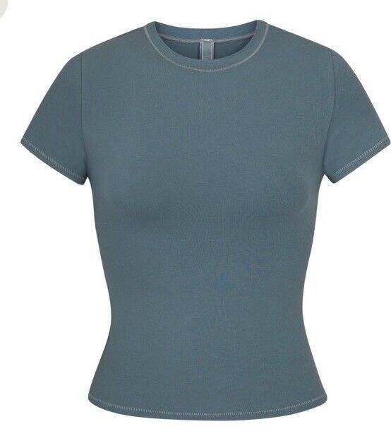 Designer Skims Womens T-Shirt Green Short Sleeve Soft Stretch MEDIUM Size M / US 6-8 / IT 42-44 - 1 Thumbnail