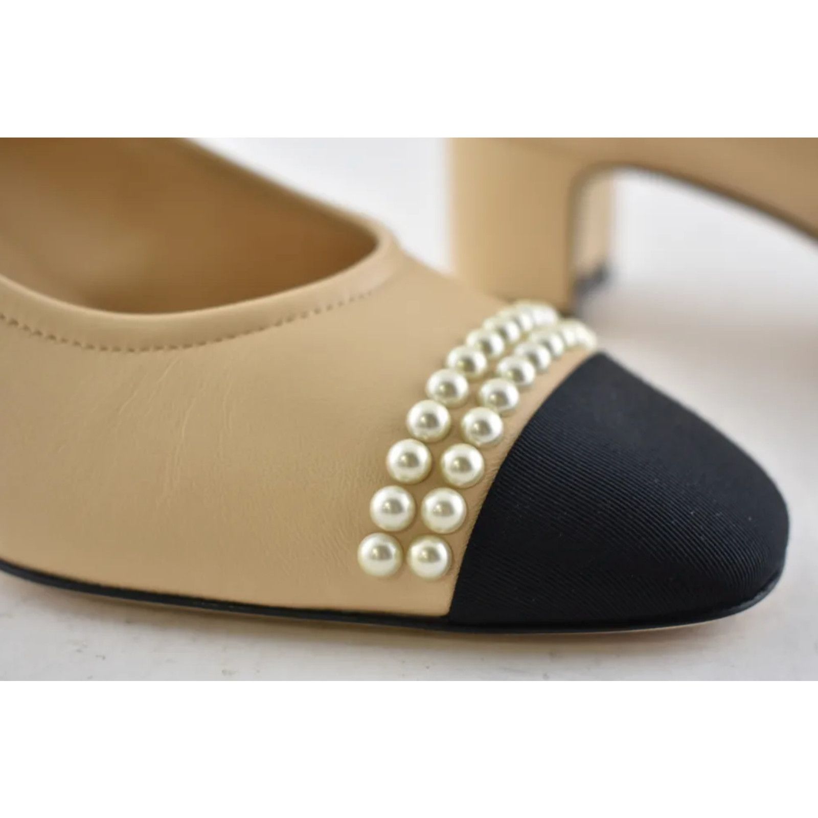 Chanel 20P Lambskin Leather CC Pearl Sandal Low Block Heel Pump 37 Size US 7 / IT 37 - 5 Thumbnail