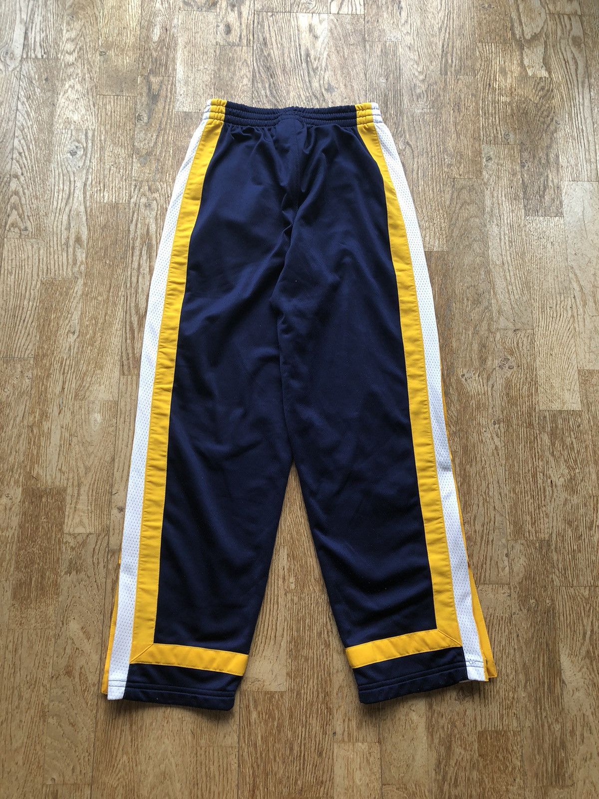 Adidas VINTAGE ADIDAS BASKETBALL BUTTON UP JOGERS SWEATPANTS Size US 29 - 2 Thumbnail