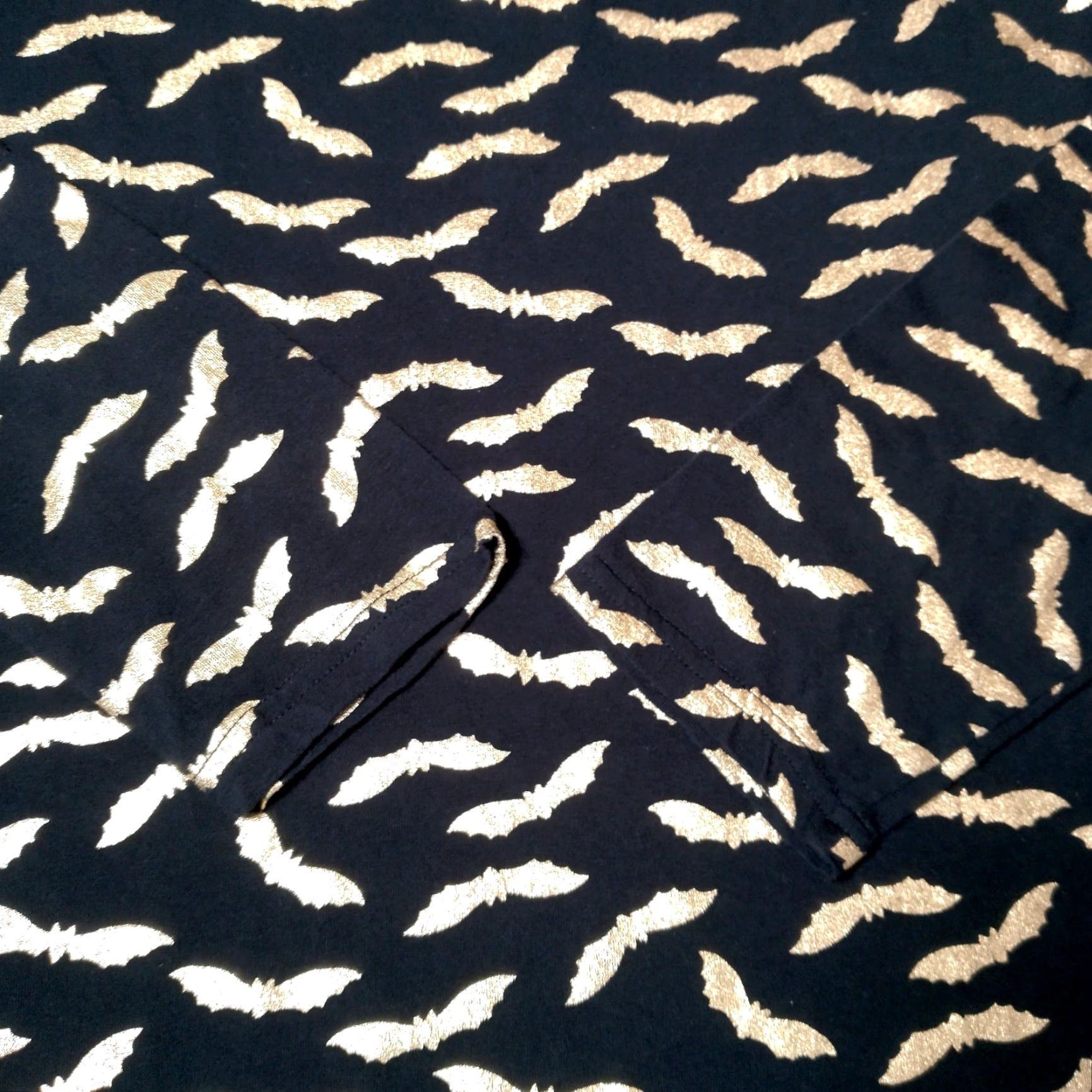 Vintage No Boundaries Bat Shirt Juniors XXL Black Gold Animal Print Graphic T-Shirt Halloween Womens Size XXL / US 16-18 / IT 52-54 - 5 Thumbnail