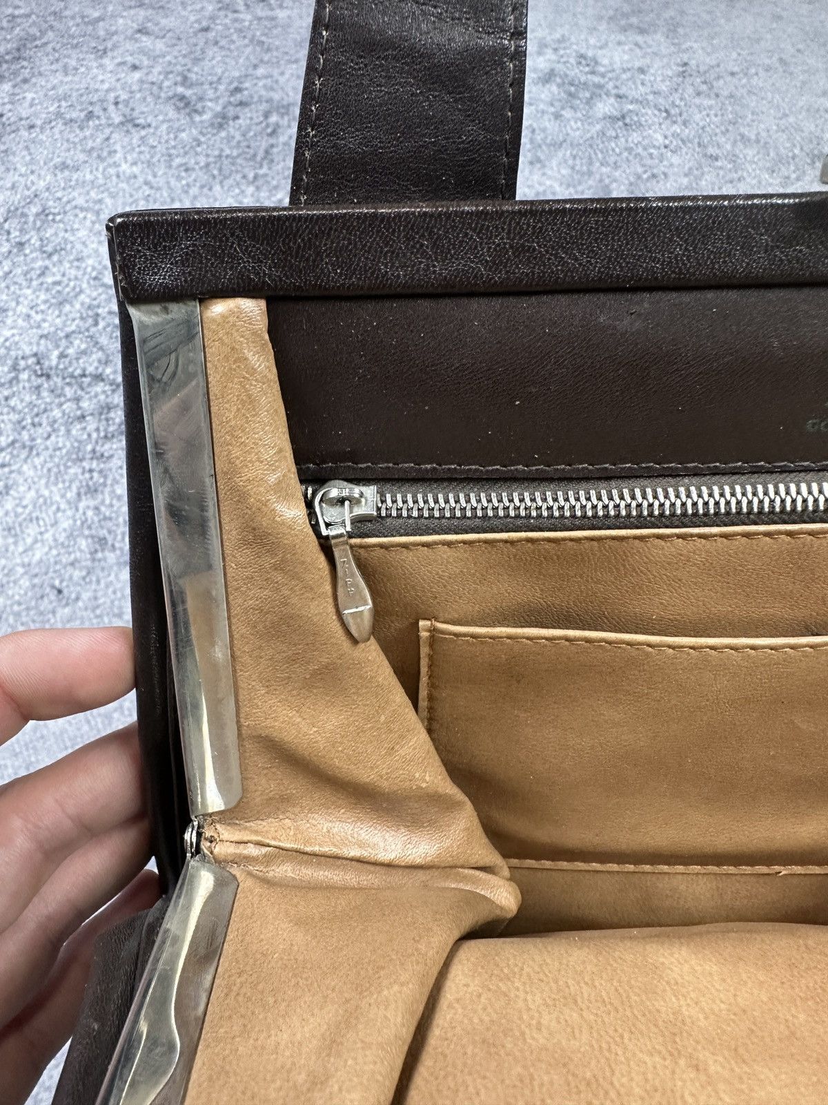 Vintage Vintage Gold Pfeil Leather Bag Very Rare 80s Women Lux USA Size ONE SIZE - 4 Thumbnail