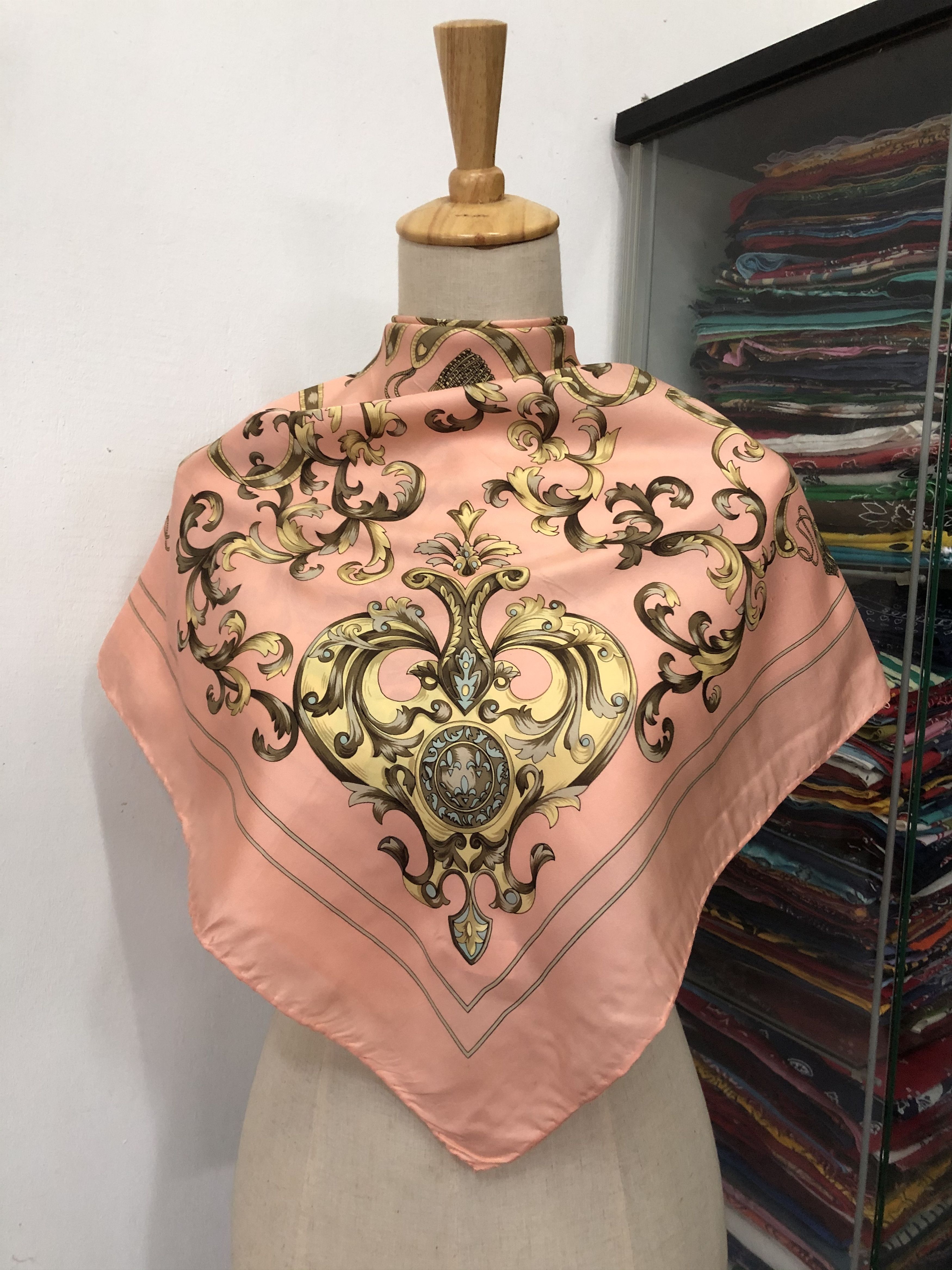 Vintage Vintage Silk Scarf Size ONE SIZE - 1 Thumbnail