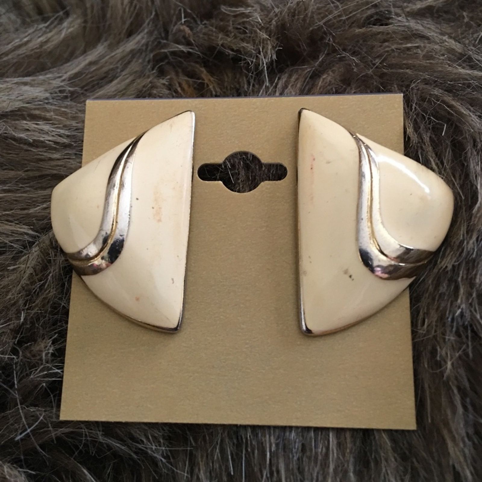 Vintage Vintage 80s cream enamel statement earrings Size ONE SIZE - 2 Thumbnail