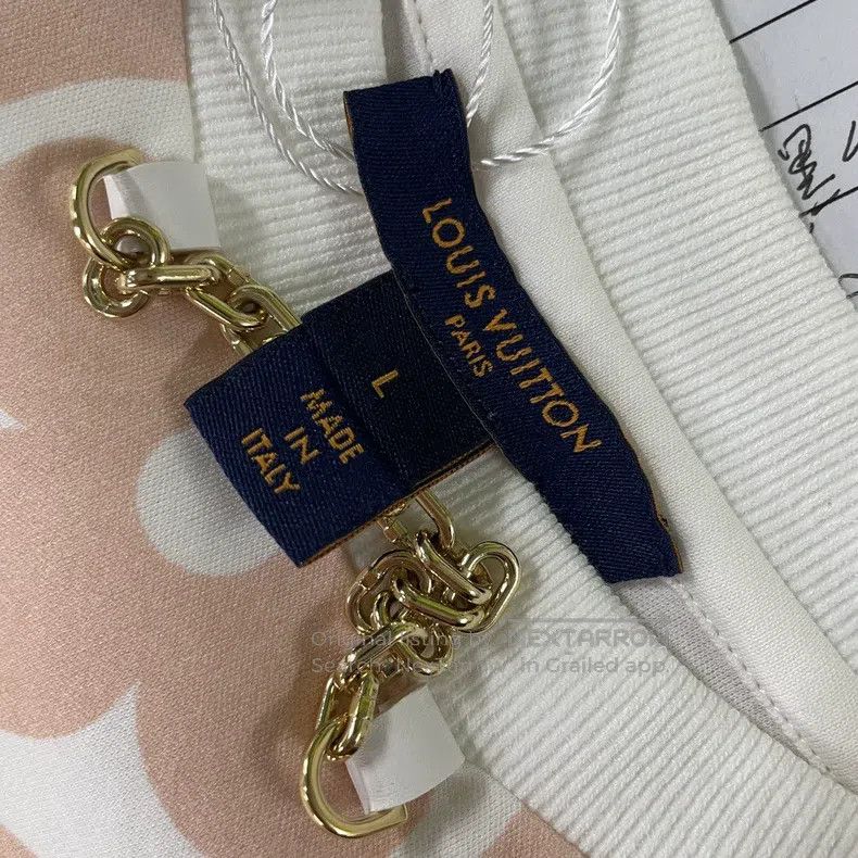 Louis Vuitton Louis Vuitton Logo printed gradient short sleeves Size L / US 10 / IT 46 - 4 Thumbnail