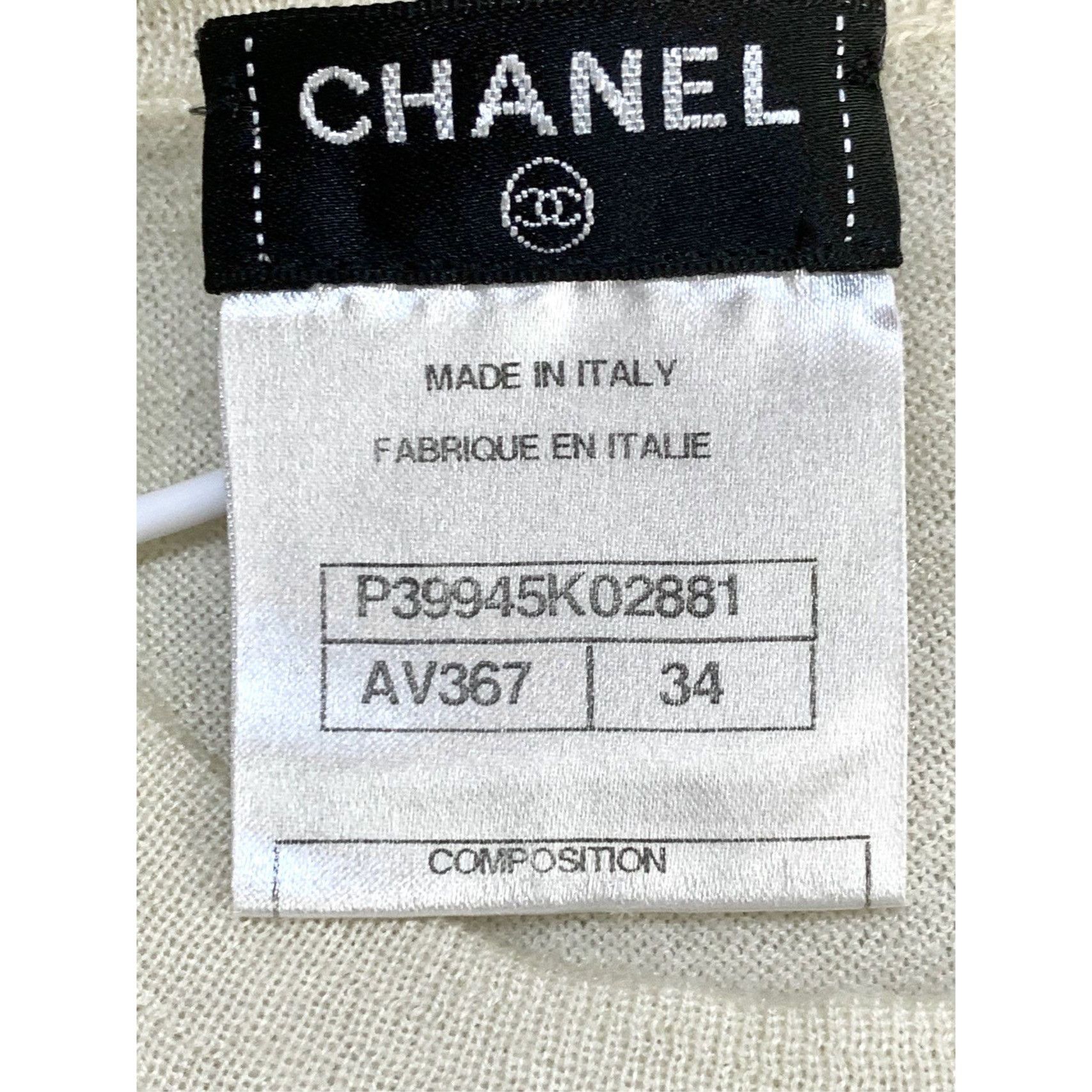 Chanel Chanel Beige Sleeveless Knit Crew-Neck Top With Logo Button Size XXS / US 00 / IT 34 - 3 Thumbnail