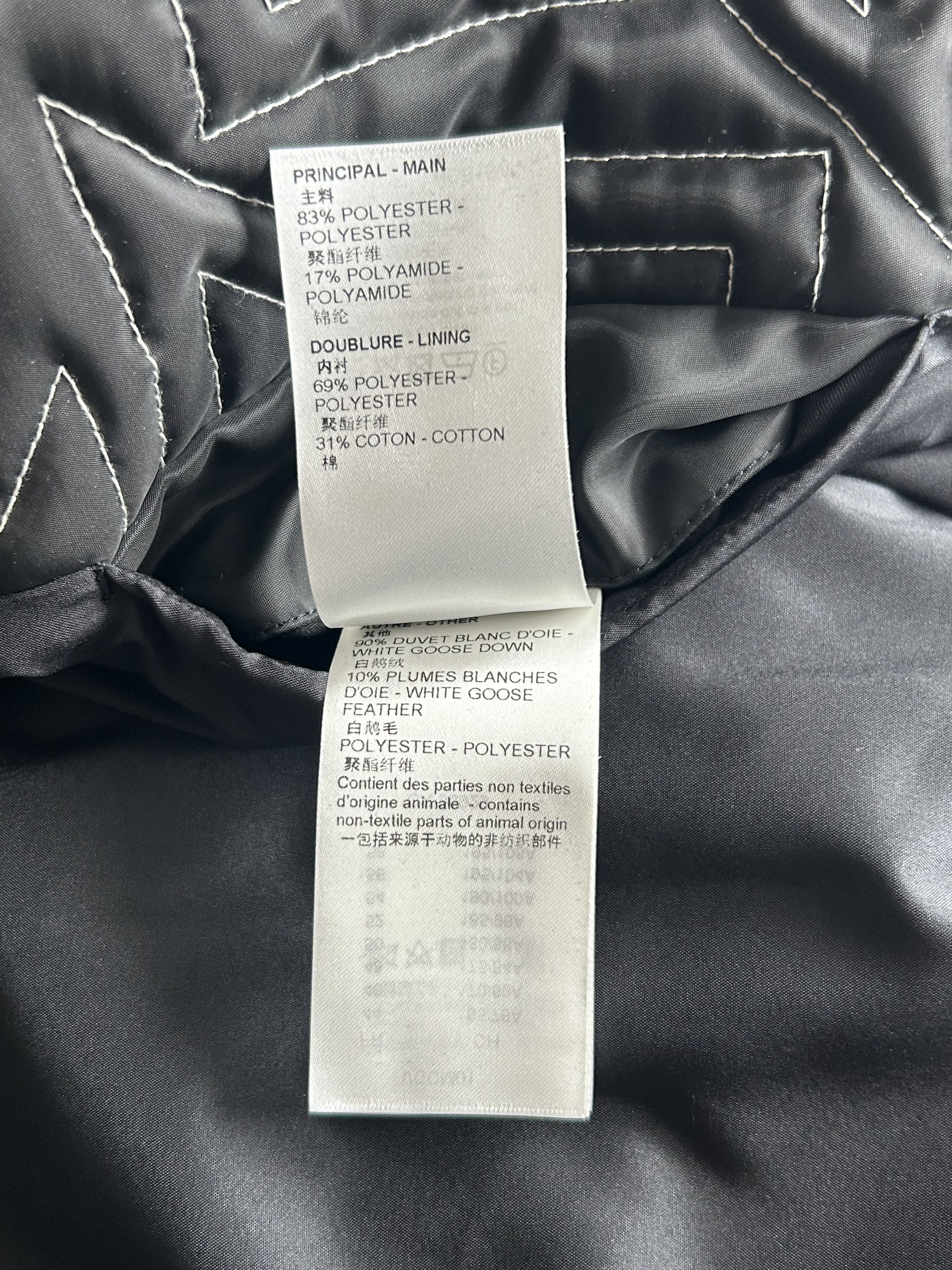 Louis Vuitton Louis Vuitton Black & White Snow Capsule Puffer Jacket Size US XL / EU 56 / 4 - 5 Thumbnail