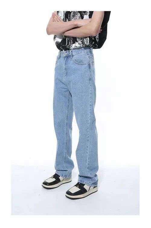 Other Simple classic basic washed light blue jeans Size US 33 - 4 Thumbnail