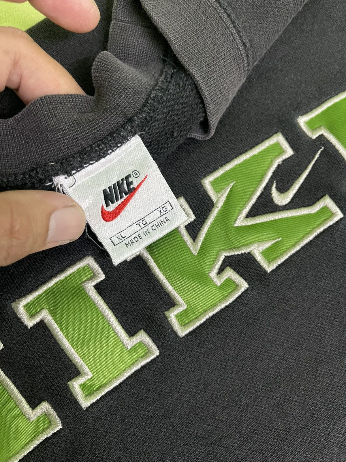Nike Vintage 90's Nike Embroidered Spell-out Logo Sweatshirt Size US XL / EU 56 / 4 - 14 Thumbnail