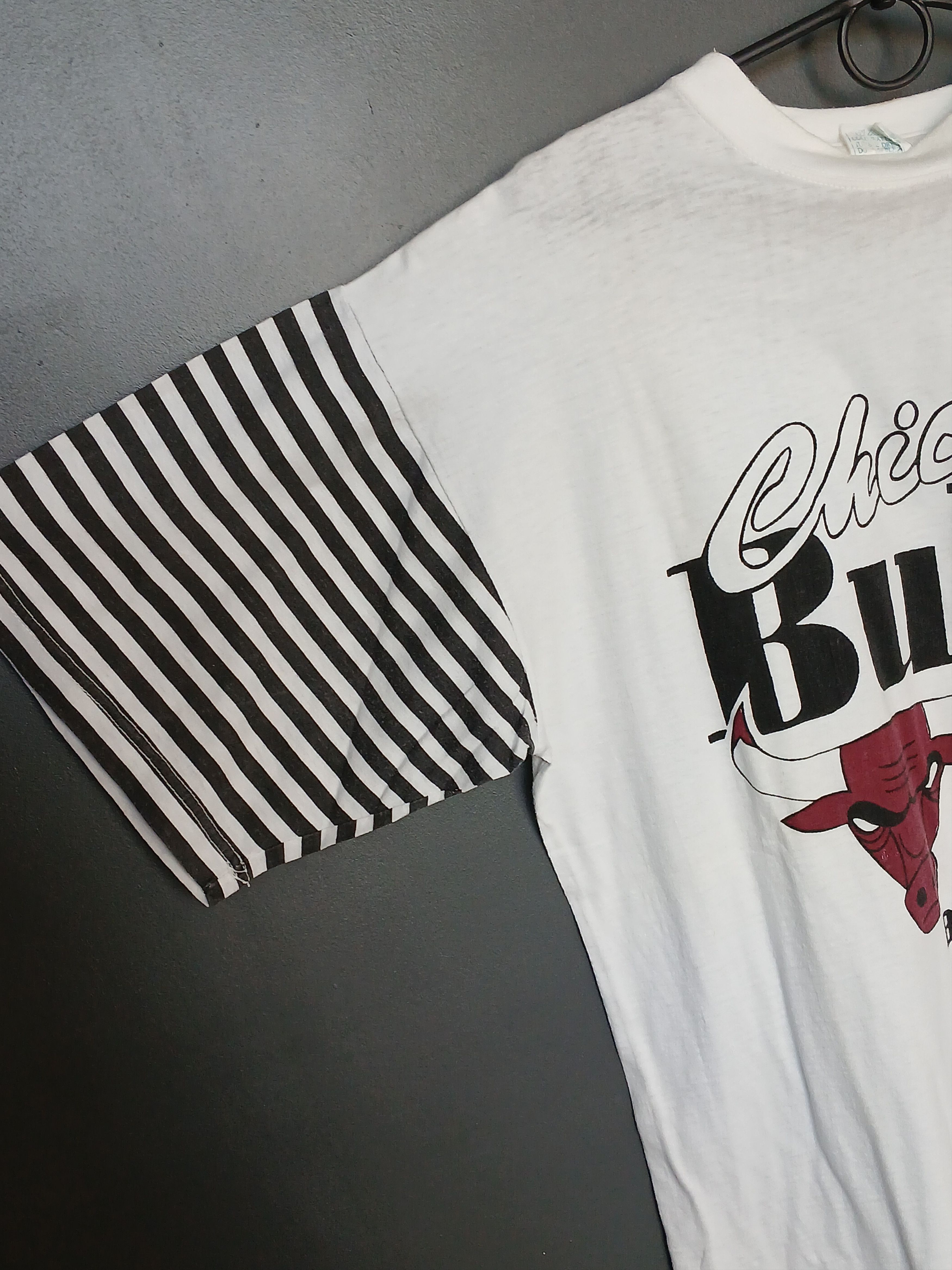 NBA × Vintage Vintage NBA Chicago Bulls Basketball T-Shirt Size US M / EU 48-50 / 2 - 4 Thumbnail