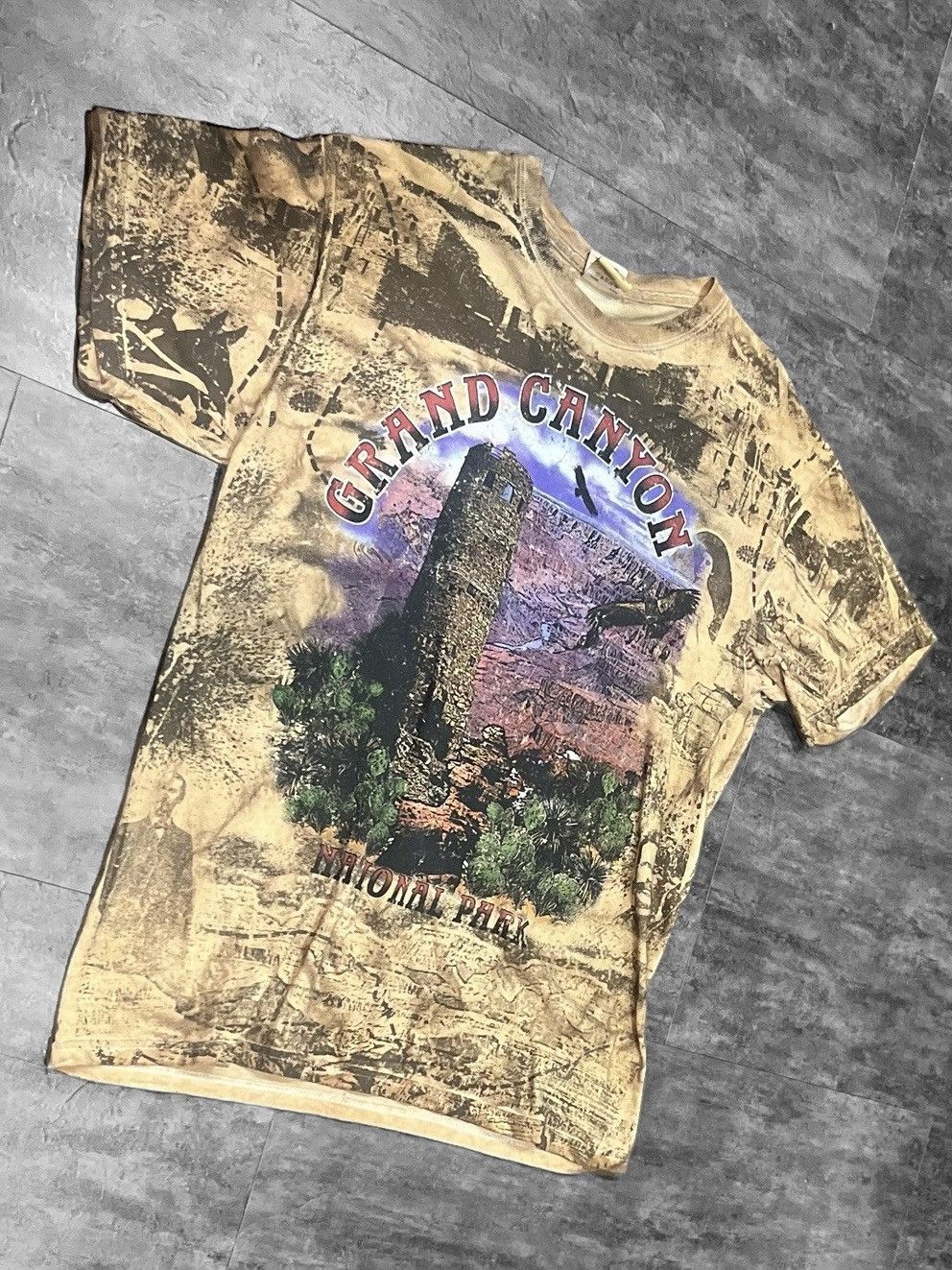 Vintage Vintage Graphic Tshirt Size US M / EU 48-50 / 2 - 1 Thumbnail