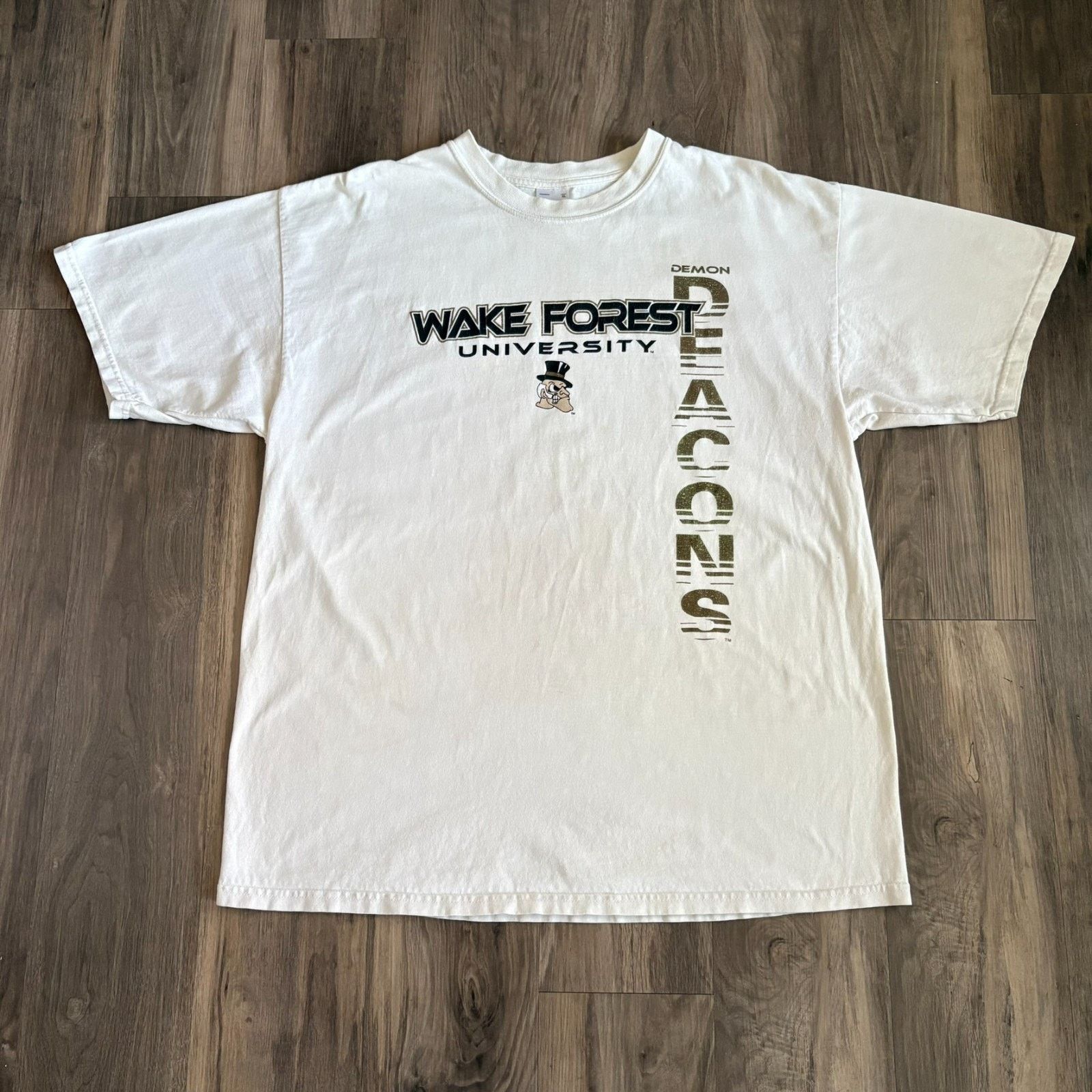 Vintage Vintage Wake Forest University T-Shirt Men's Size XL White Size US XL / EU 56 / 4 - 1 Thumbnail