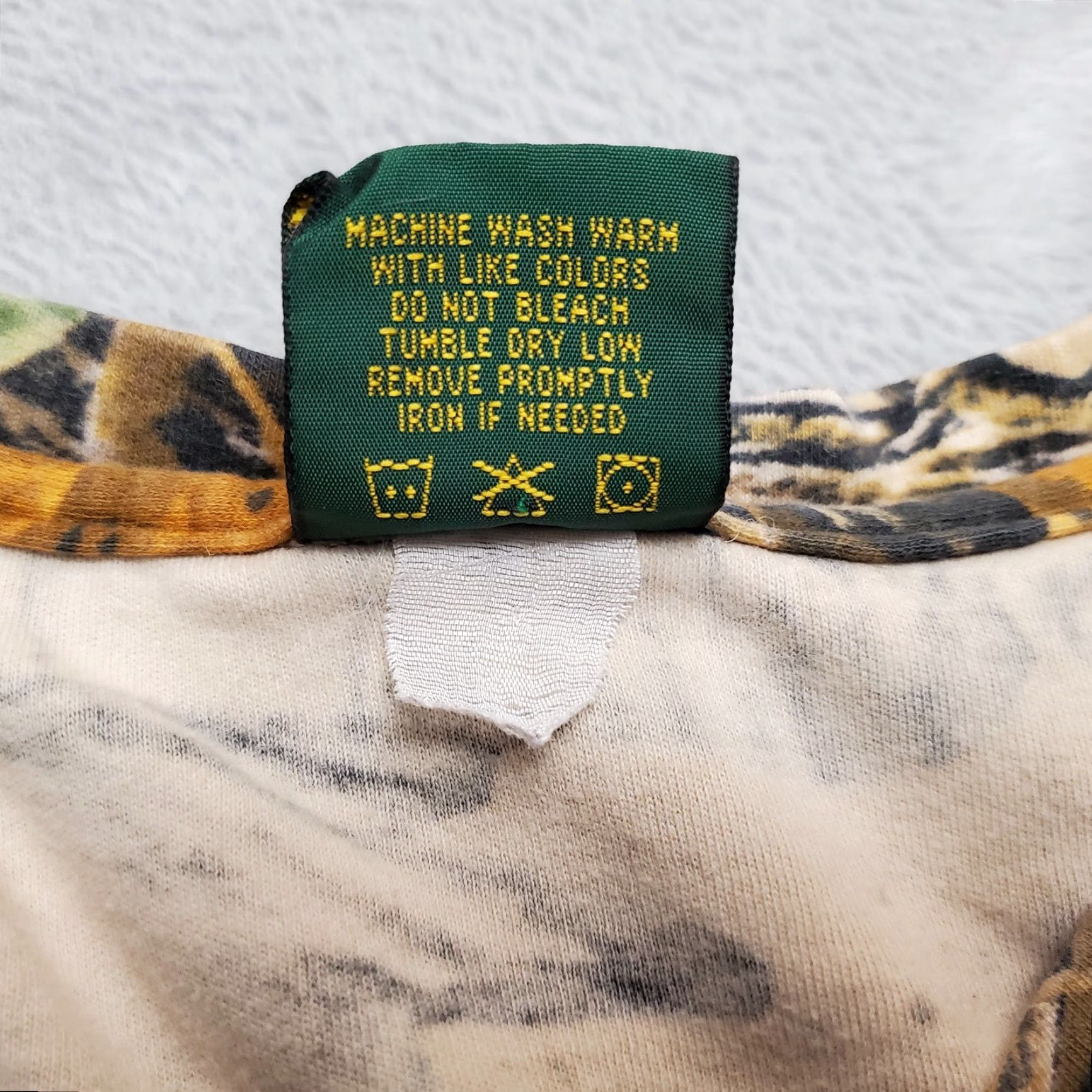Vintage Vintgage Cabelas Shirt Women L Brown Green Camo Long Sleeve Tee Seclusion 3D Tee Size L / US 10 / IT 46 - 5 Thumbnail
