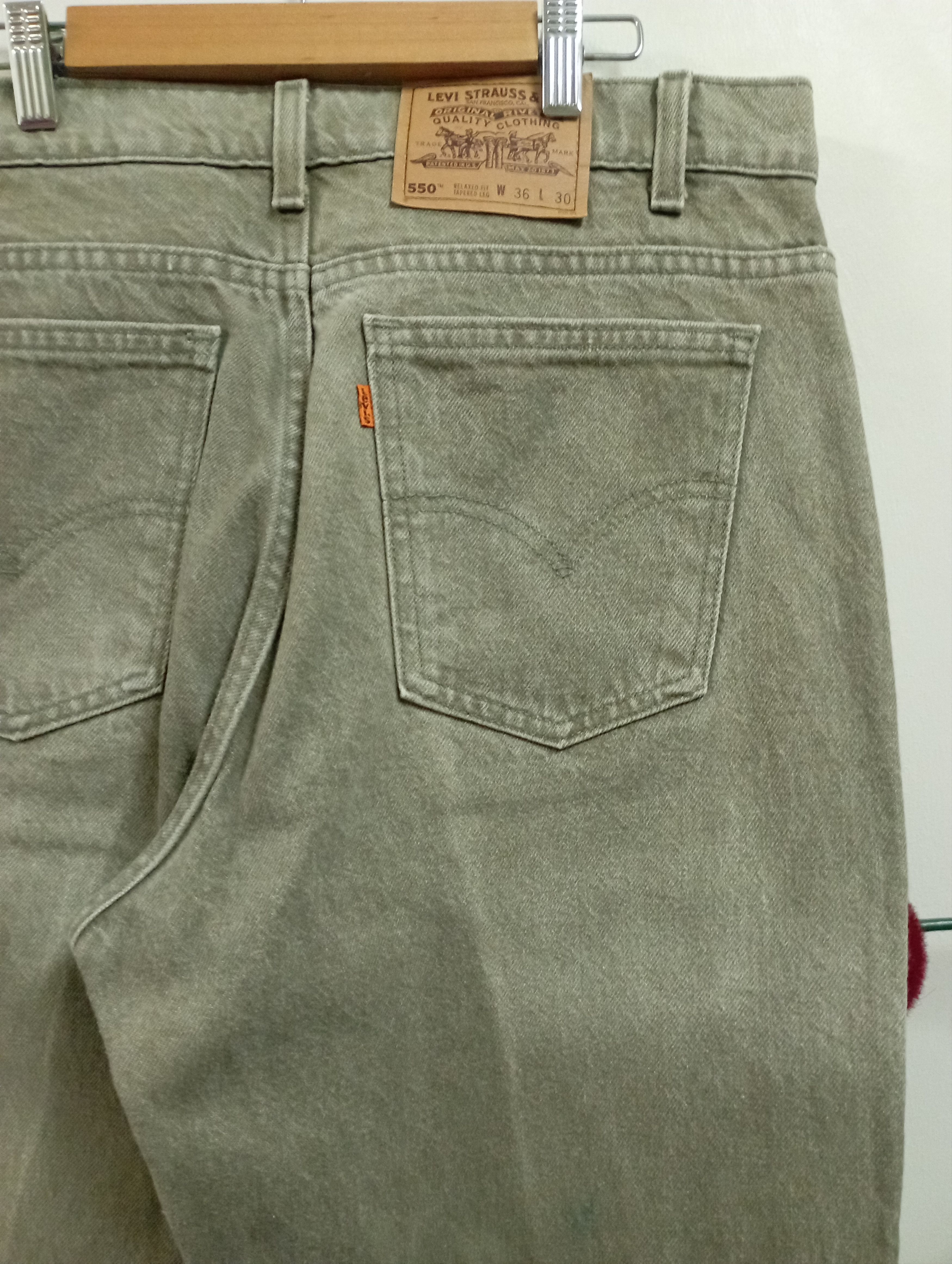Vintage Vintage Baggy Jeans Made In USA Levi's 550 Orange Tabs Size US 35 - 9 Thumbnail