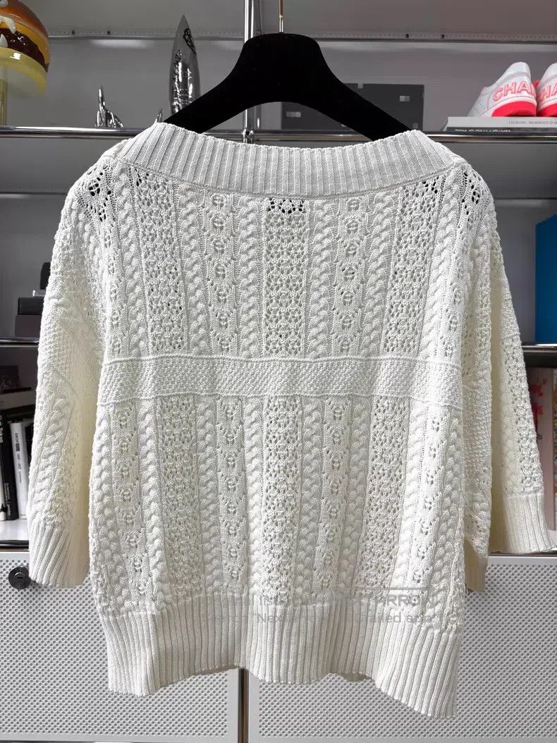 Chanel Chanel 24M white double C logo round neck hollow knit Size XS / US 0-2 / IT 36-38 - 3 Thumbnail