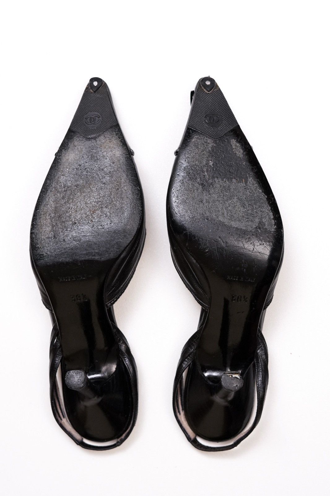 Chanel Chanel Black Patent Leather Camellia Slingback Heels 38.5 Size US 7.5 / IT 37.5 - 10 Thumbnail