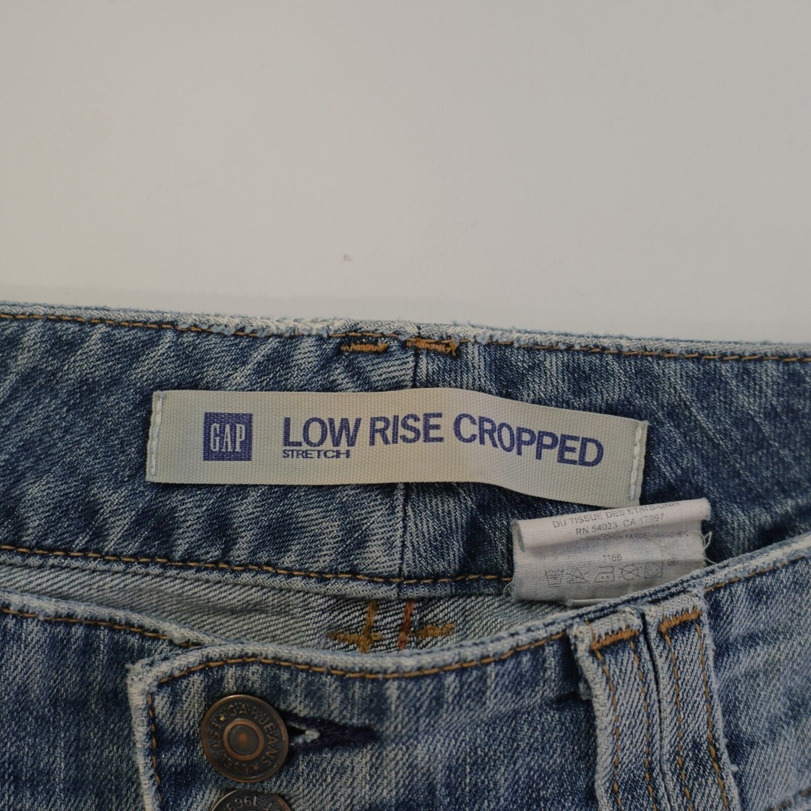 Gap Gap Low Rise Cropped Denim Stone Wash Blue Denim Jeans Size Size 32" / US 10 / IT 46 - 5 Thumbnail