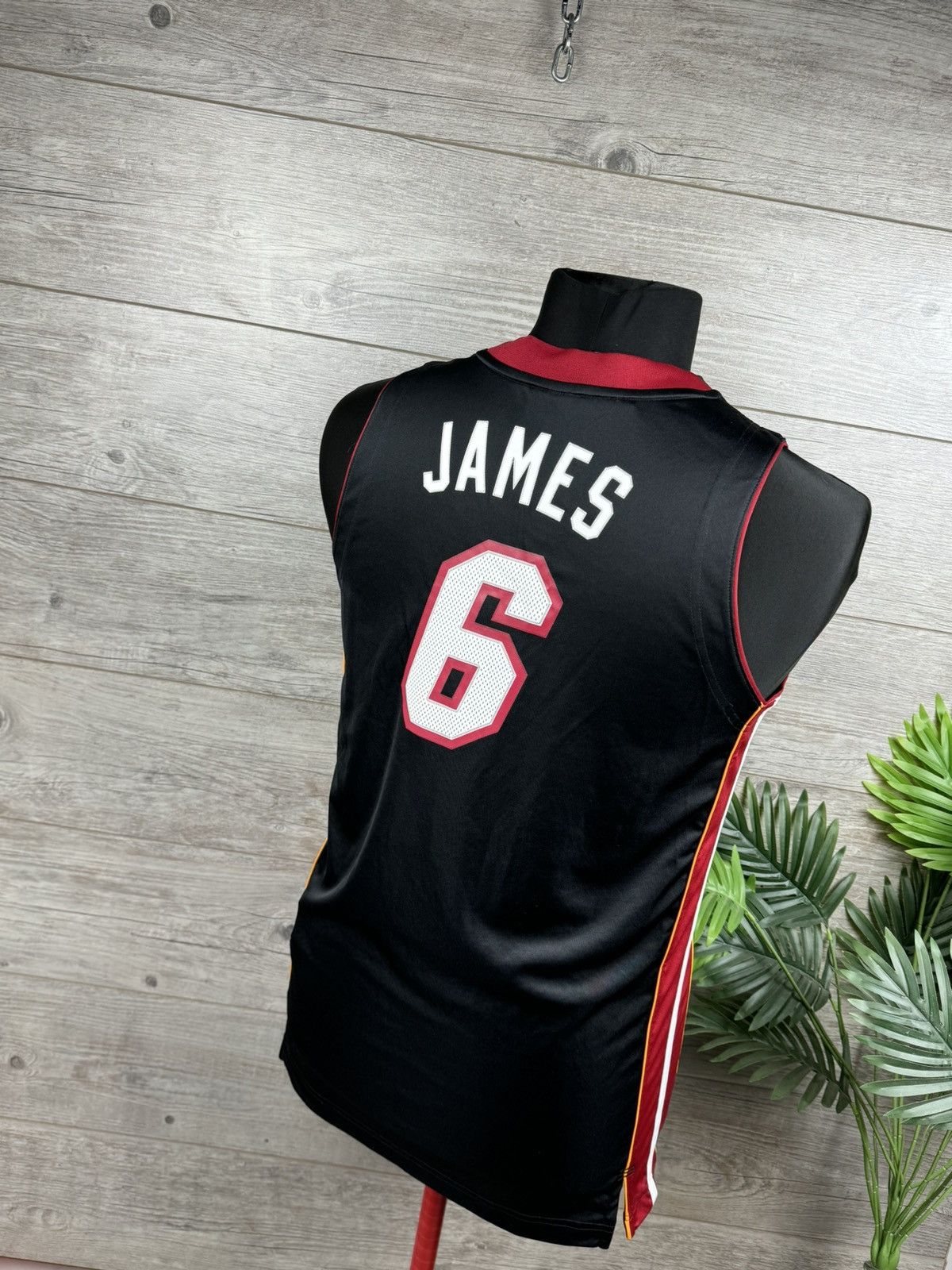 Vintage on sale LeBron James Miami Heat 6 Jersey NBA Basketball Black Red Large