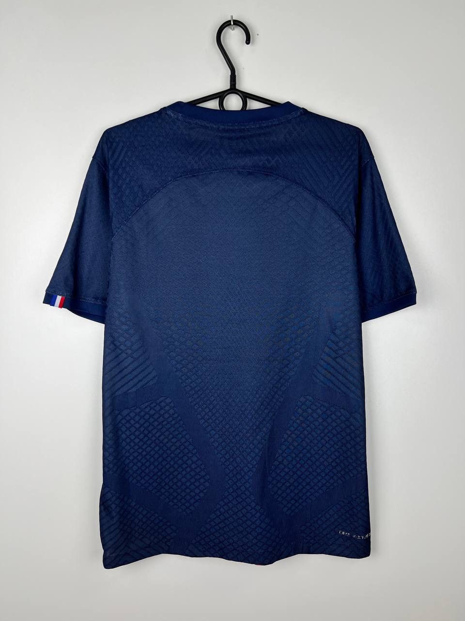 Vintage PSG Nike soccer t-shirts size L Size US L / EU 52-54 / 3 - 2 Thumbnail