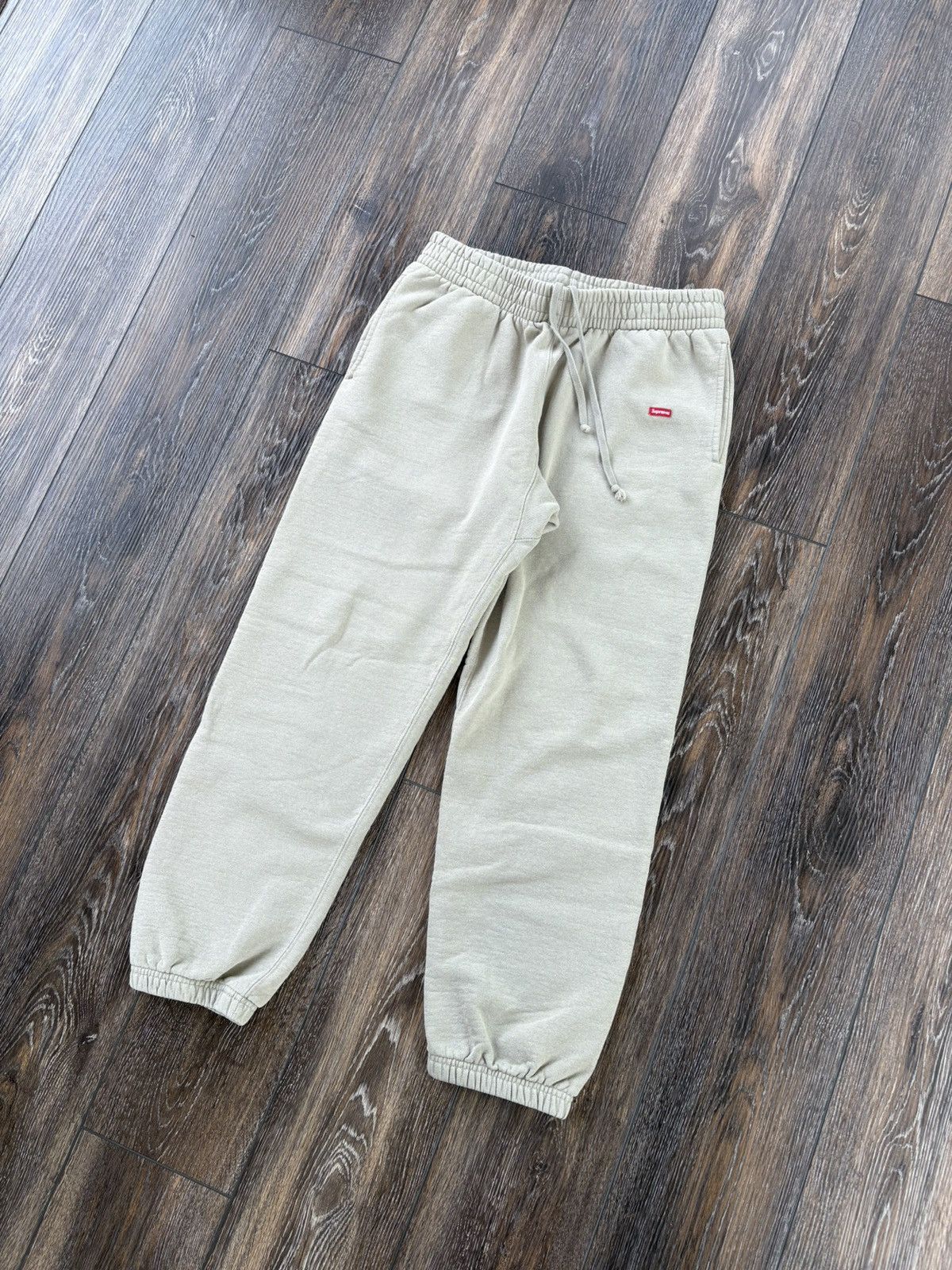 Supreme Supreme Small Box Sweatpants Size US 32 / EU 48 - 2 Thumbnail