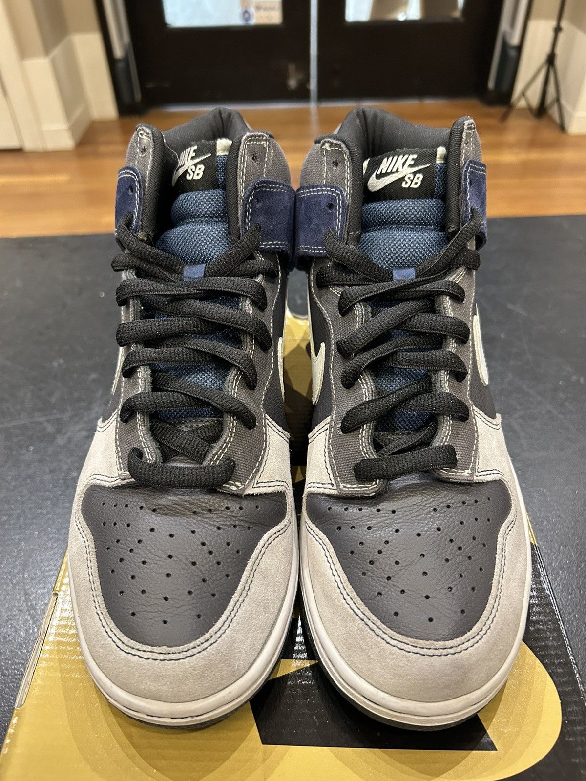Nike Nike SB Dunk High ‘Un- Futuras’ Size US 10.5 / EU 43-44 - 4 Thumbnail