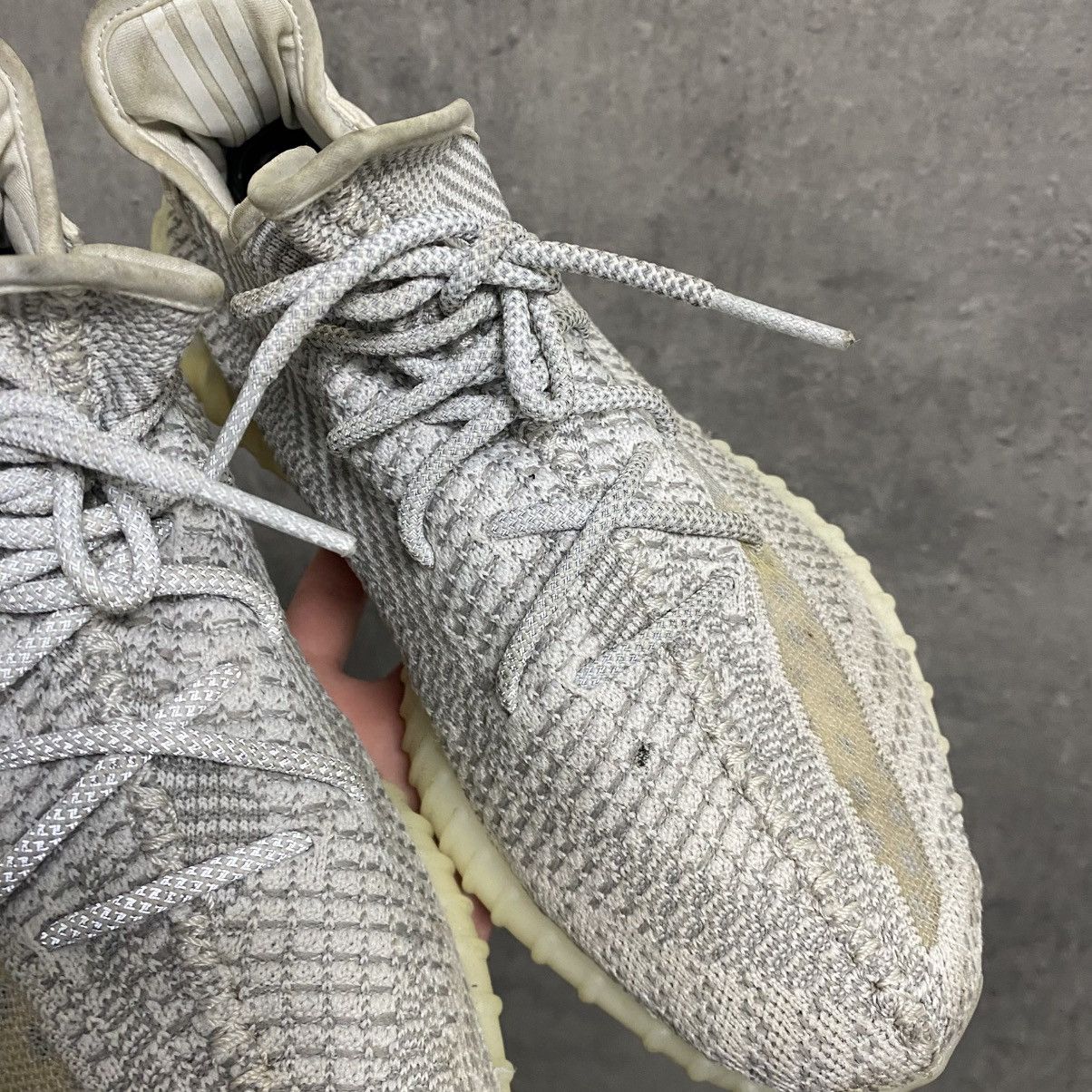 Adidas Adidas Yeezy Boost 350 V2 Static Non-Reflective 2018 Size US 10.5 / EU 43-44 - 4 Thumbnail