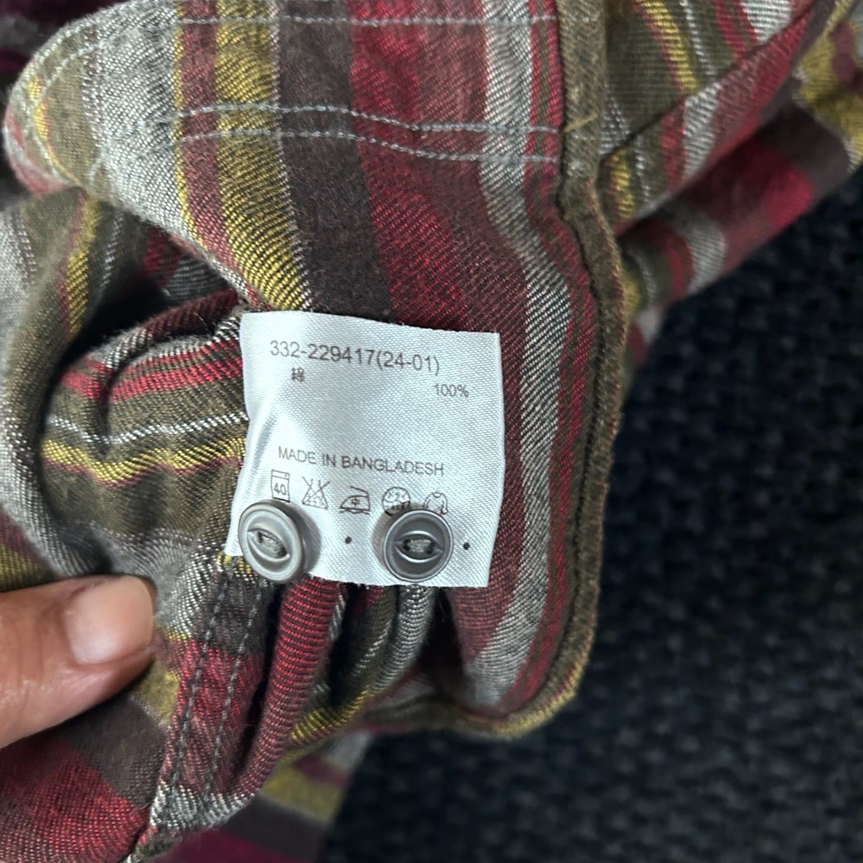Uniqlo Uniqlo Shirt M L Multicolor Striped Flannel Button Up Collared Long Sleeve Casual Denim Collar 229417 Mens Shirt Size US L / EU 52-54 / 3 - 3 Thumbnail