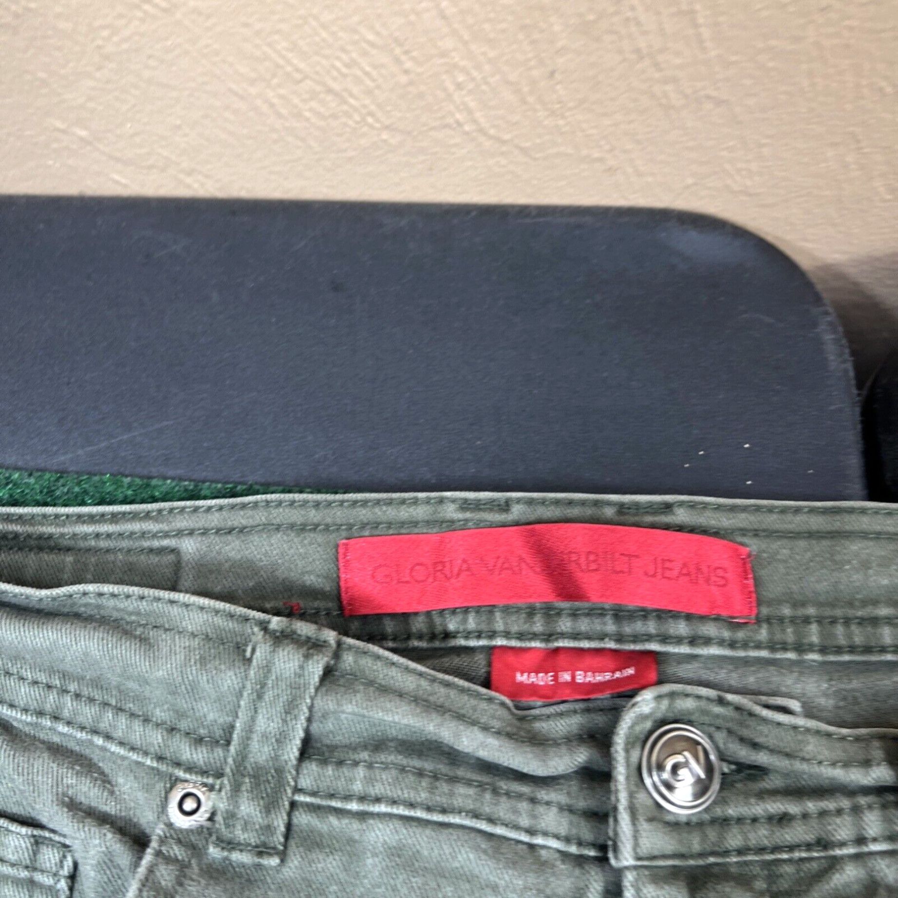 Gloria Vanderbilt WOMEN'S GLORIA VANDERBILT OLIVE GREEN TAPERED LEG JEANS - SIZE 12P 28x27 Size 34" / US 12 / IT 48 - 4 Thumbnail