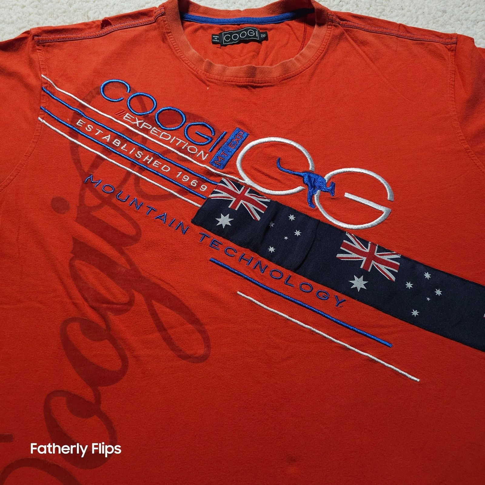Coogi COOGI Australia Red Graphic Tee 2XL Mountain Technology Size US XXL / EU 58 / 5 - 5 Thumbnail