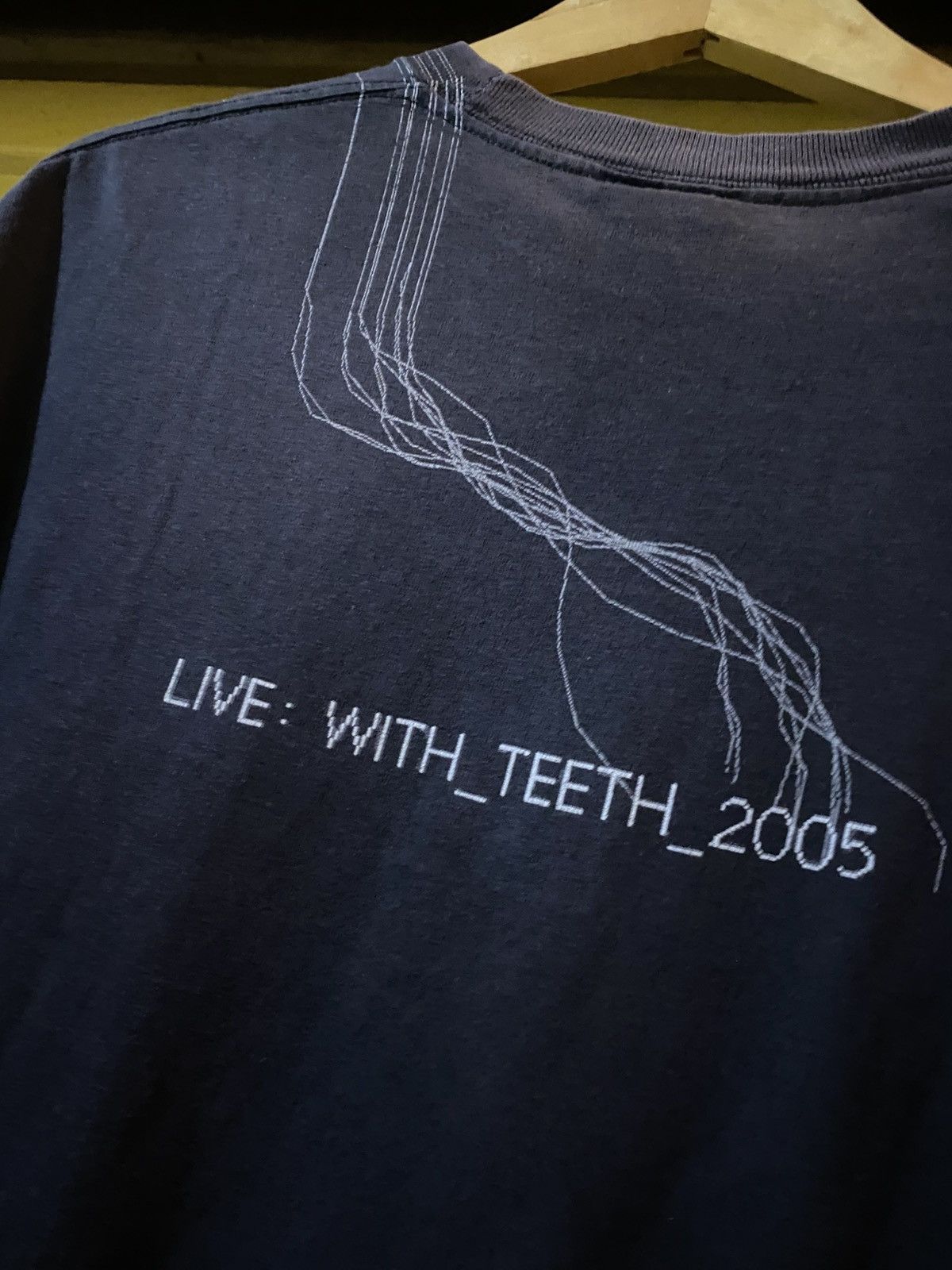 Band Tees Vintage Nine Inch Nails With Teeths band tee Size US M / EU 48-50 / 2 - 5 Thumbnail