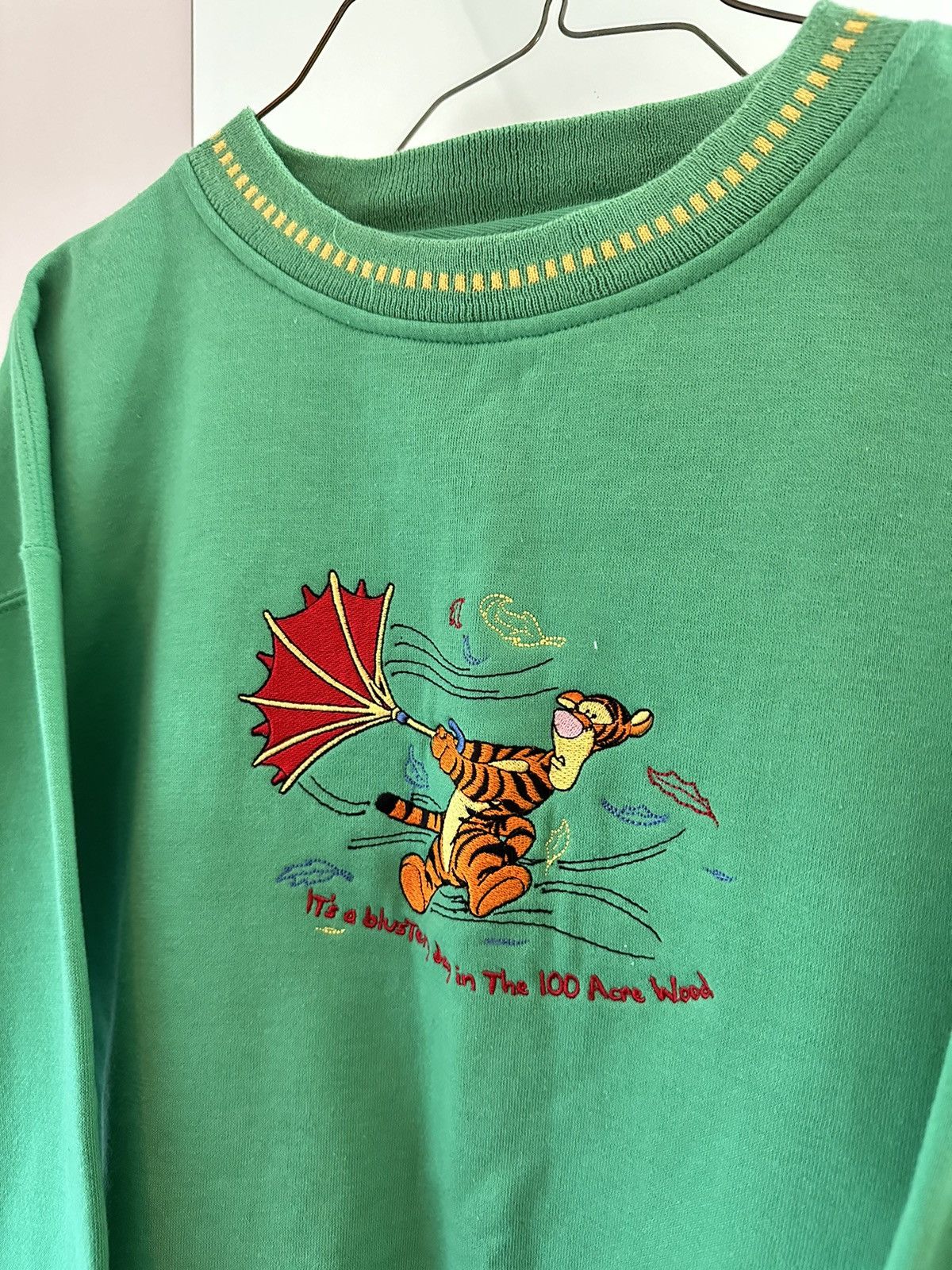 Disney NEW Vintage Winnie The Pooh Tigger Embroidered Sweatshirt Size US L / EU 52-54 / 3 - 2 Thumbnail