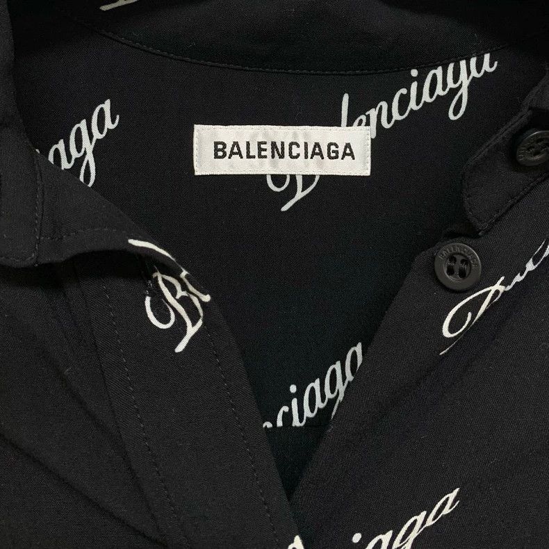 Balenciaga Balenciaga size 34 Bullet screen full of logo cardigan Size US XS / EU 42 / 0 - 2 Thumbnail