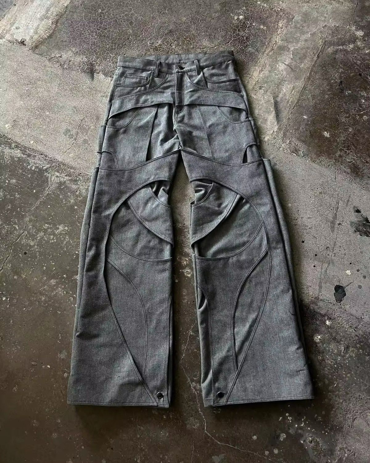 Japanese Brand × Jean Men Floor Mopping Hollow Design Jeans Size US 31 - 4 Thumbnail