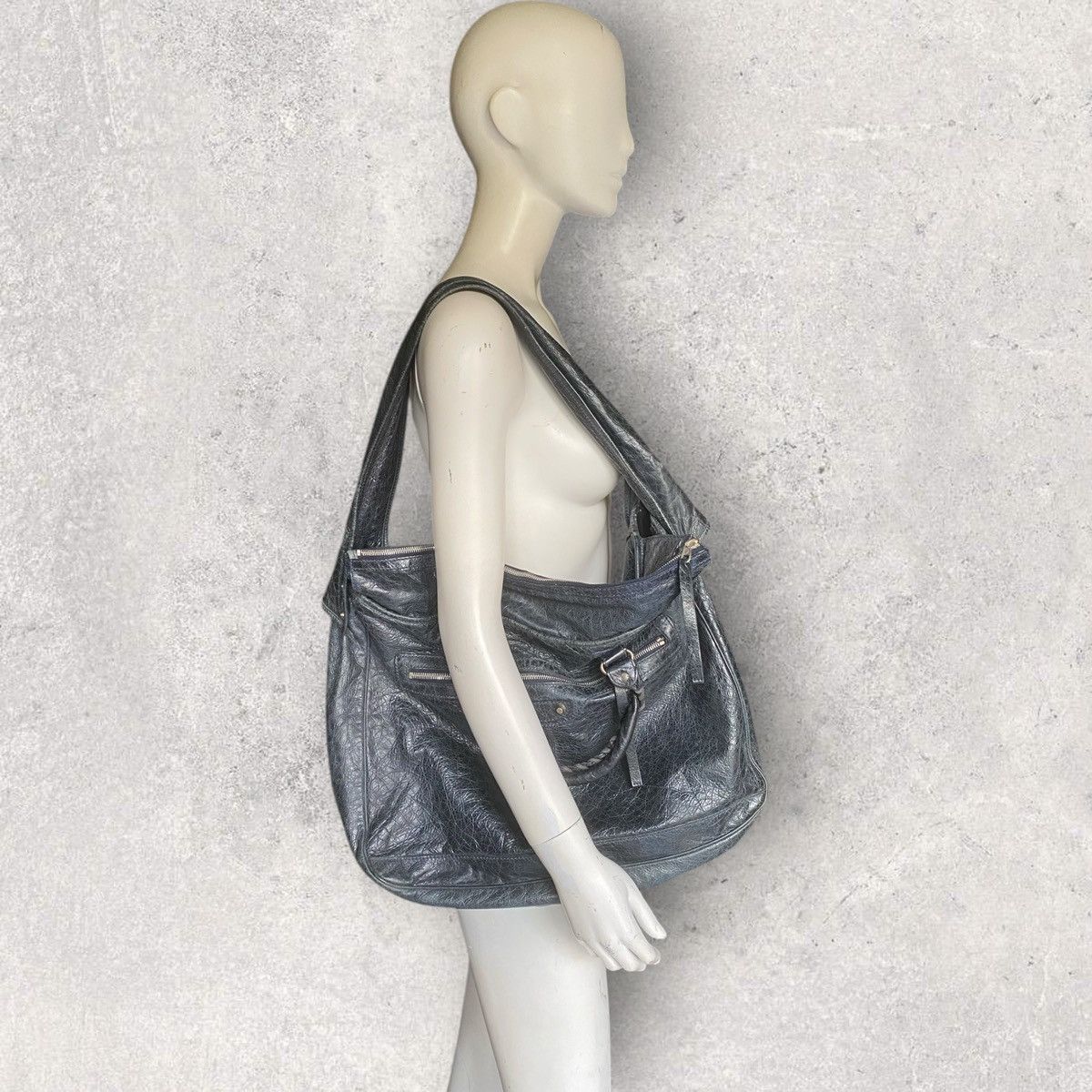 balenciaga classic bridge sling bag 【公式通販】