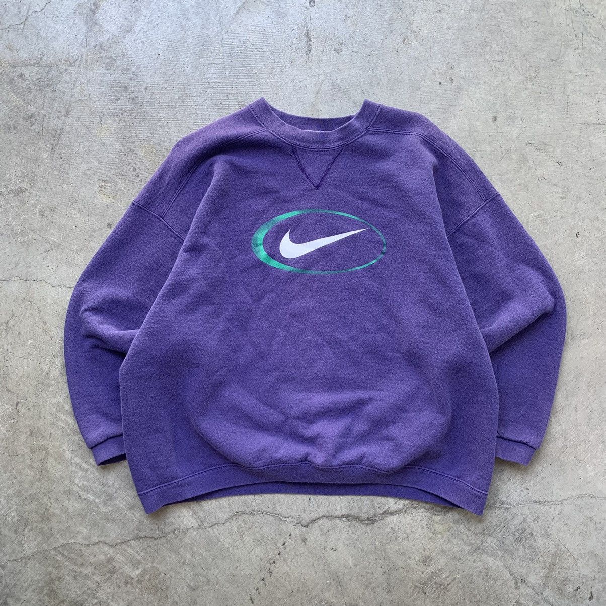 Nike Vintage Nike center swoosh essential crewneck sweatshirt Size US M / EU 48-50 / 2 - 1 Thumbnail