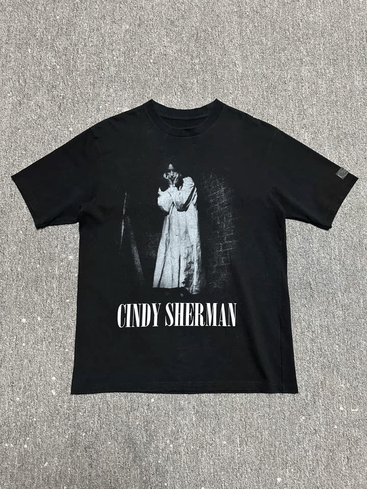 Undercover Sz 3 Undercover Cindy Sherman Figure Print Tee Size US L / EU 52-54 / 3 - 1 Thumbnail
