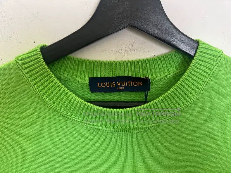 Louis Vuitton Louis Vuitton Green pin short sleeve Size US M / EU 48-50 / 2 - 3 Thumbnail