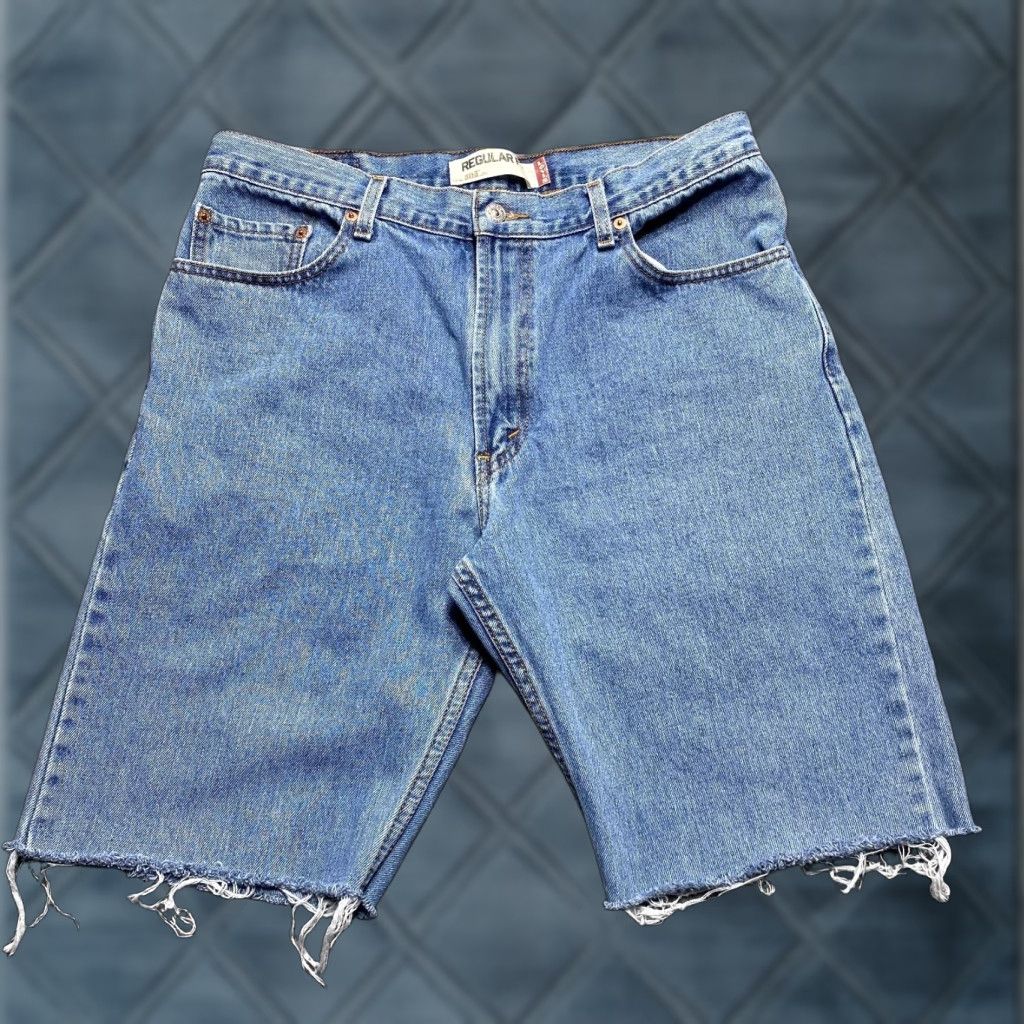 Levi's Levi's 505 Denim Shorts Mens 36 Blue Regular Fit Cutoff Raw Hem Medium Wash Bermuda 90s Grunge Casual Womens? No, Mens Size US 36 / EU 52 - 1 Thumbnail