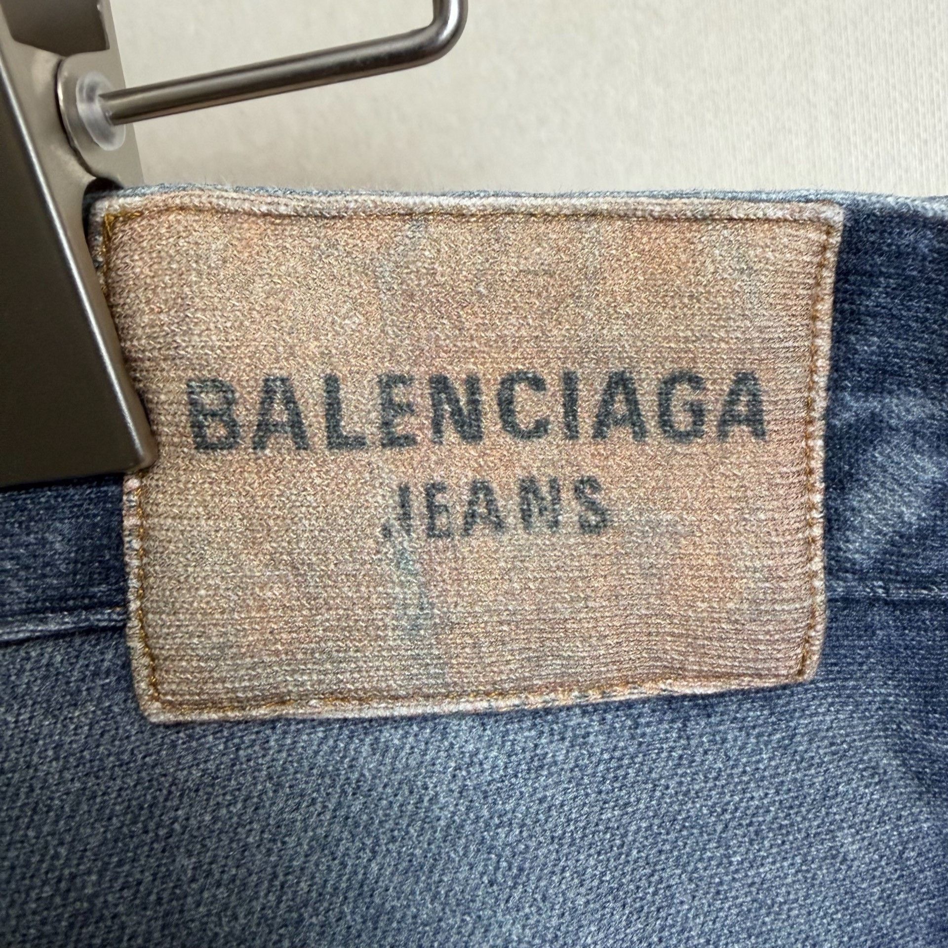 Balenciaga Balenciaga 24SS Garde-Robe Distressed Wide-Leg Jeans Size US 34 / EU 50 - 5 Thumbnail