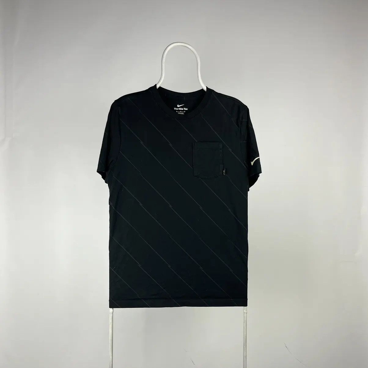 Nike Nike Tshirt pocket tee Liverpool size Medium Size US M / EU 48-50 / 2 - 1 Thumbnail