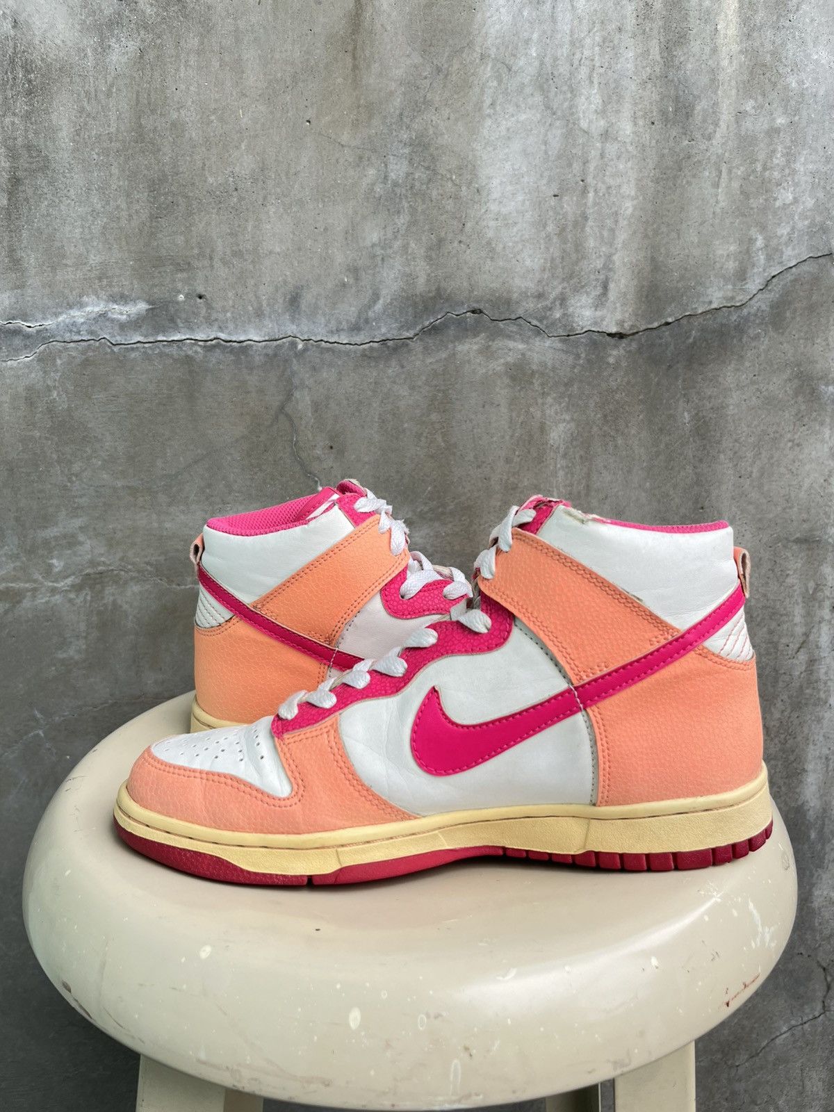 Nike Dunk Hi SB 2013 Atomic Pink Size US 6 / IT 36 - 6 Thumbnail