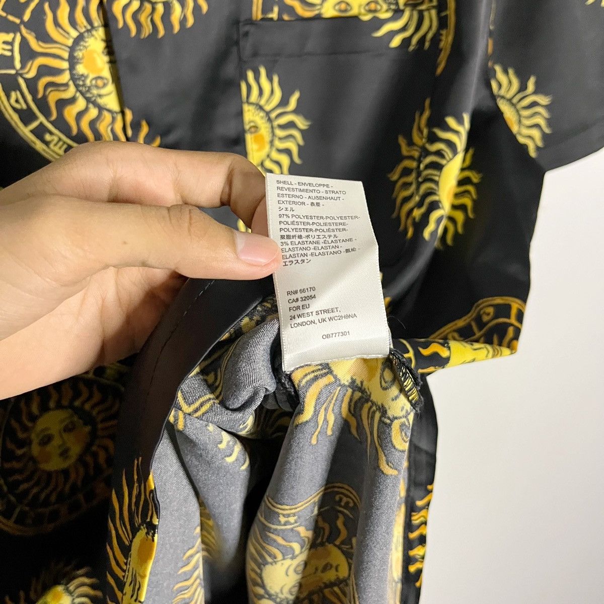 Urban Outfitters Urban Outfitters Celestial Sun & Moon Campcollar Shirt Size US L / EU 52-54 / 3 - 12 Thumbnail