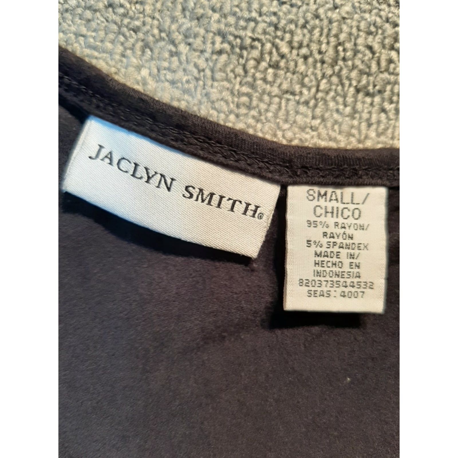 Vintage Jaclyn Smith Shirt S Black Short Sleeve Beaded neckline Top Womens Regular Short Sleeve Shirt S Black Beaded neckline Jaclyn Smith Women’s Top Size S / US 4 / IT 40 - 3 Thumbnail