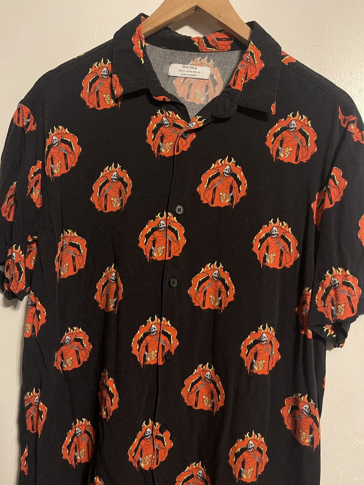 Bershka Berksha Reaper Button Up Tee Size US M / EU 48-50 / 2 - 2 Thumbnail