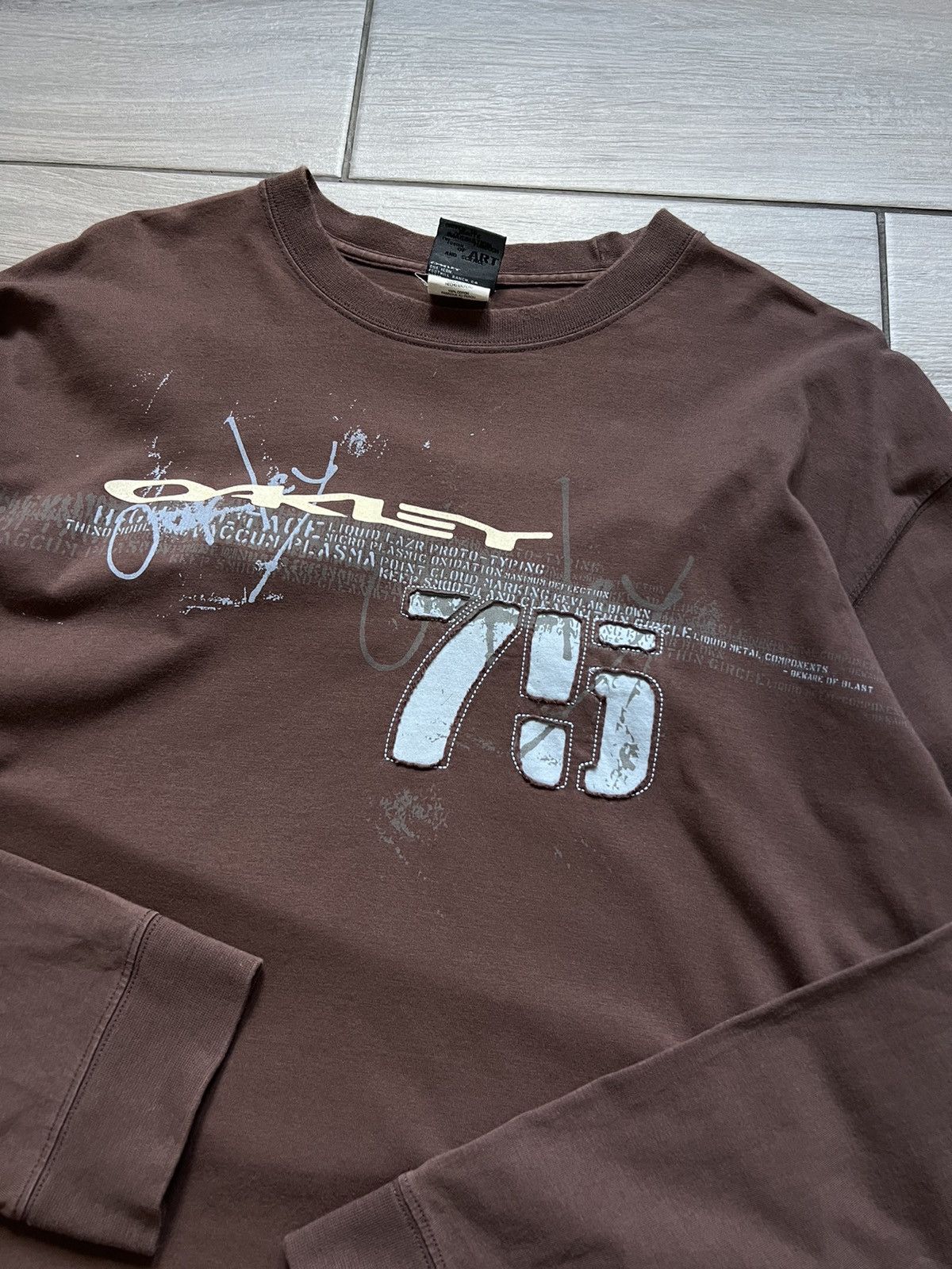 Oakley Oakley Long Sleeve Center Logo Embroider Chocolate Size US XL / EU 56 / 4 - 13 Thumbnail