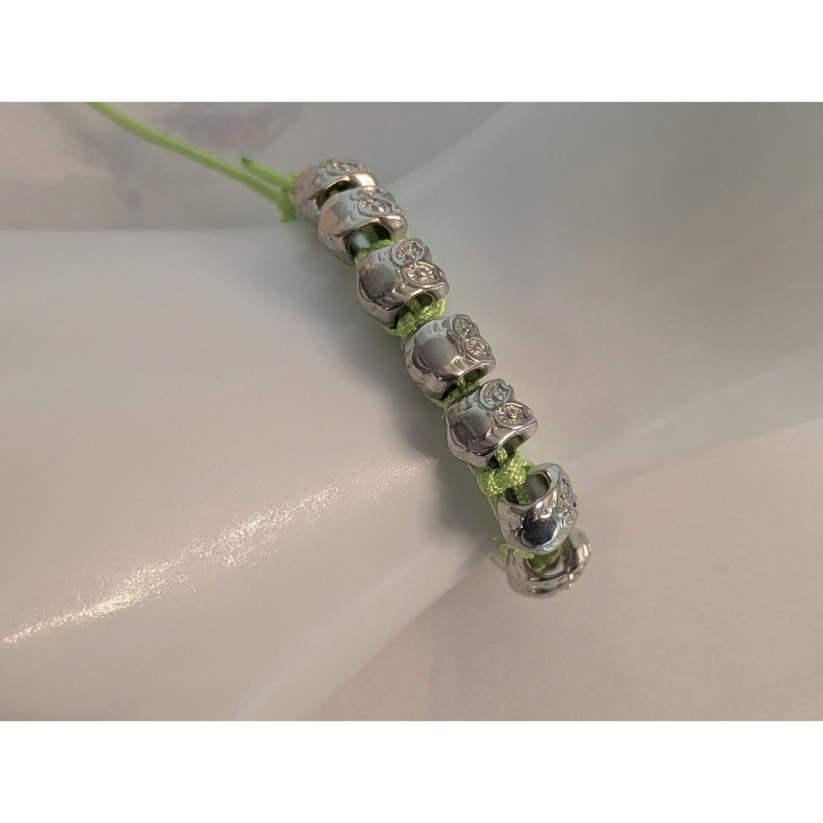 Vintage Cute VTG Lime & Silver Owl Bead Paracord Adjustable Bracelet Size ONE SIZE - 3 Thumbnail