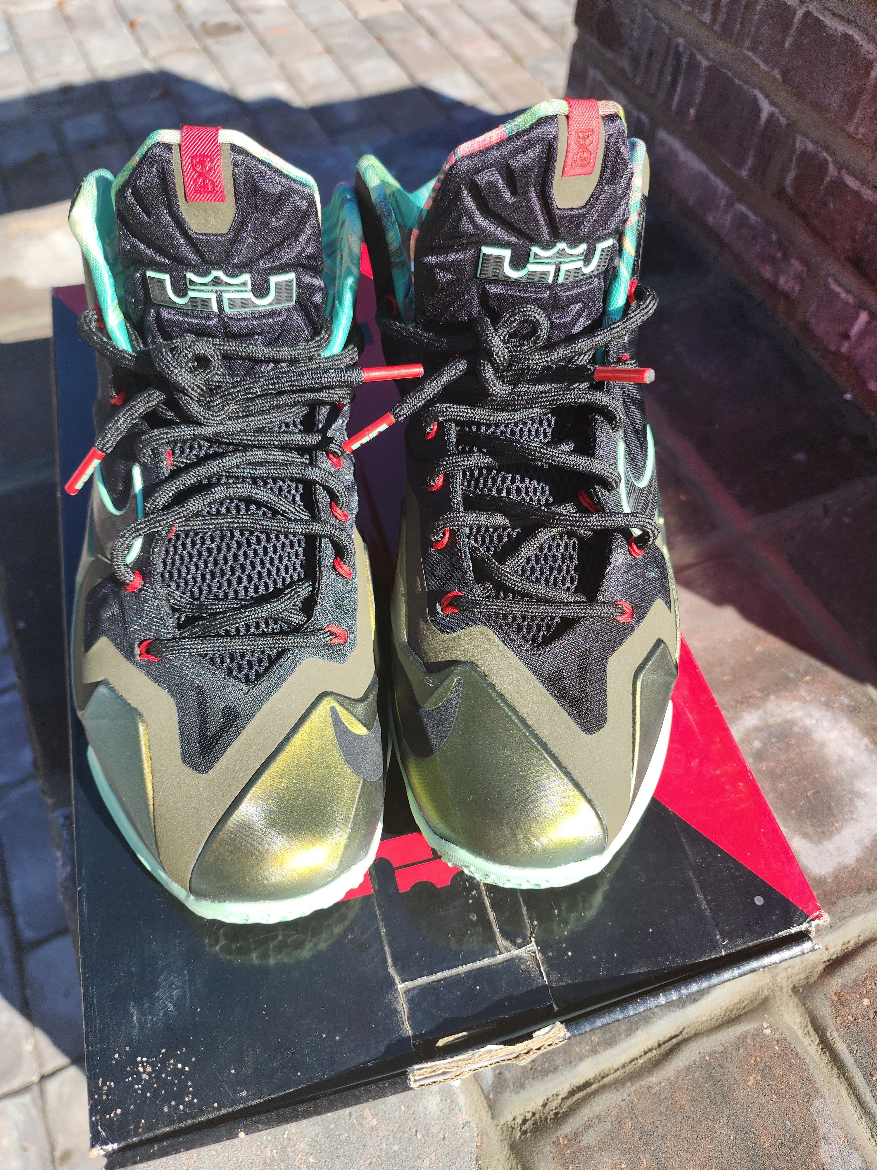 Nike Lebron 11s Kings Pride Size 9.5 Size US 9.5 / EU 42-43 - 4 Thumbnail