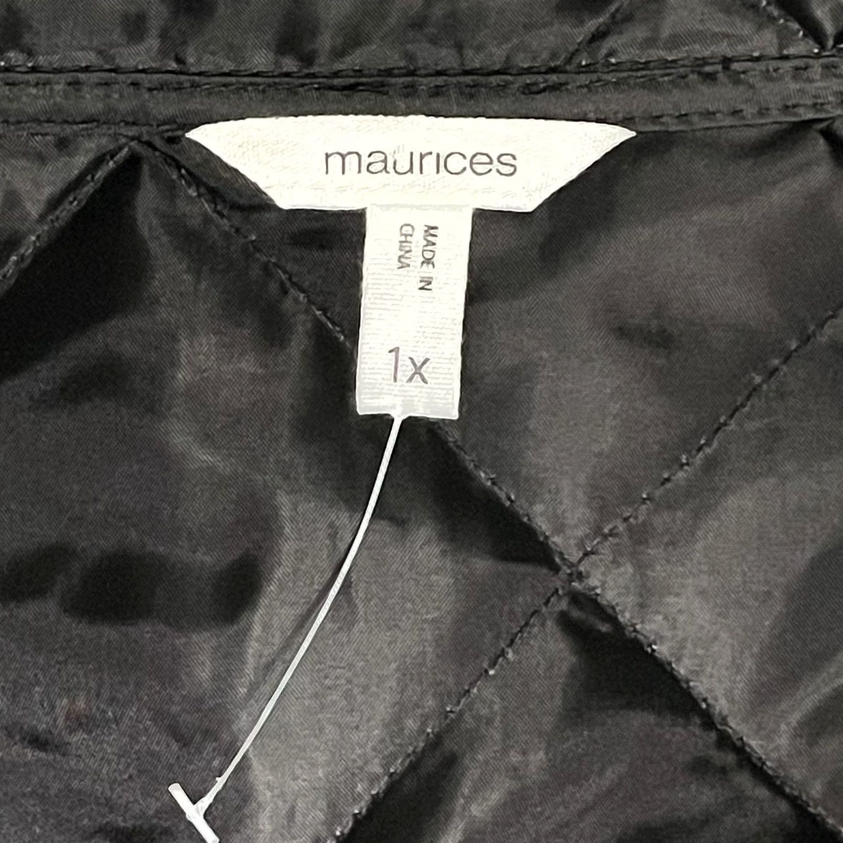 Vintage Maurices Women Black Featherweight Snap Down Zip Sleeveless Quilted Vest 1X XL Size XL / US 12-14 / IT 48-50 - 4 Thumbnail