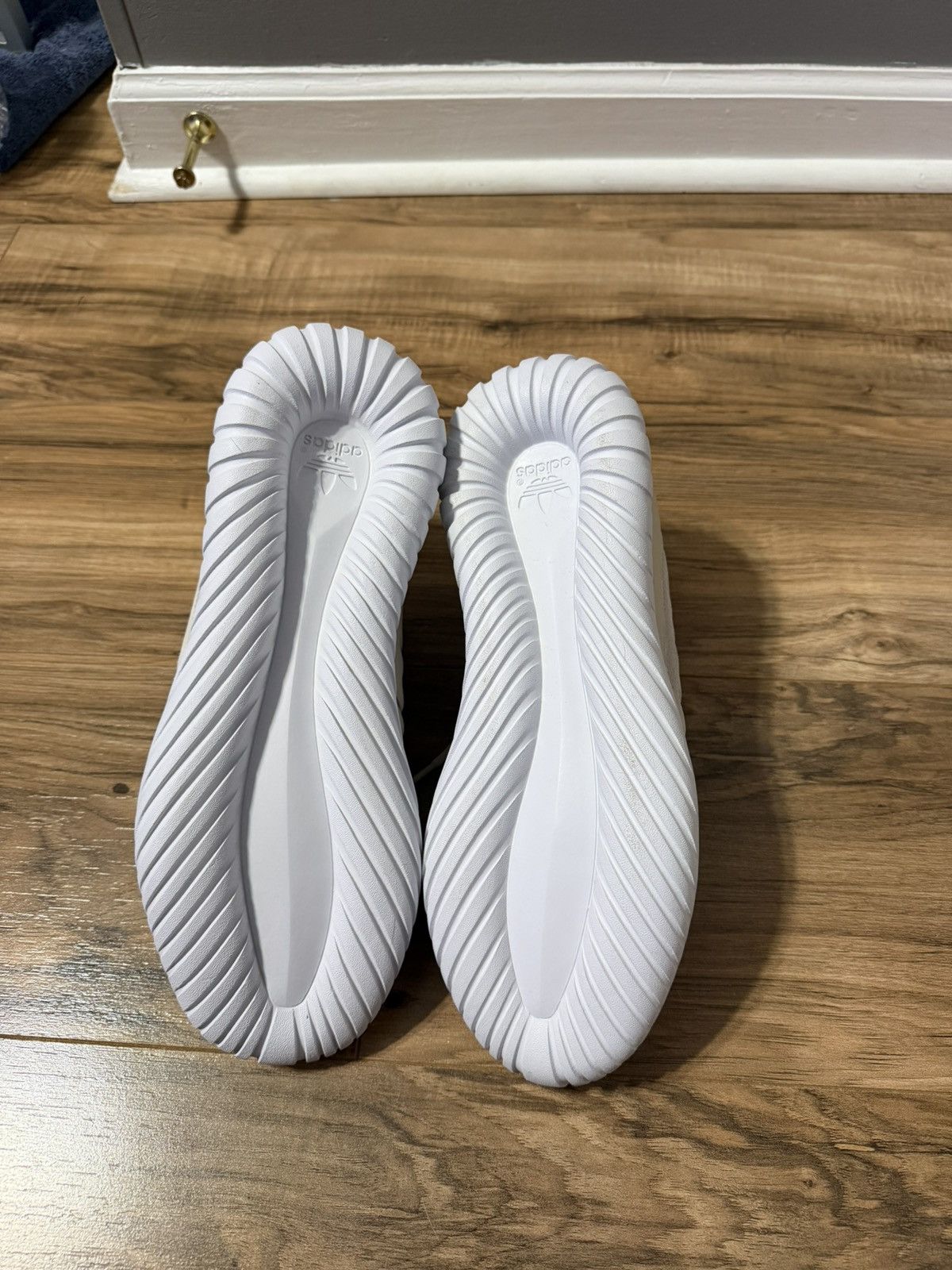 Adidas Adidas Tubular Radial Size US 10 / EU 43 - 6 Thumbnail