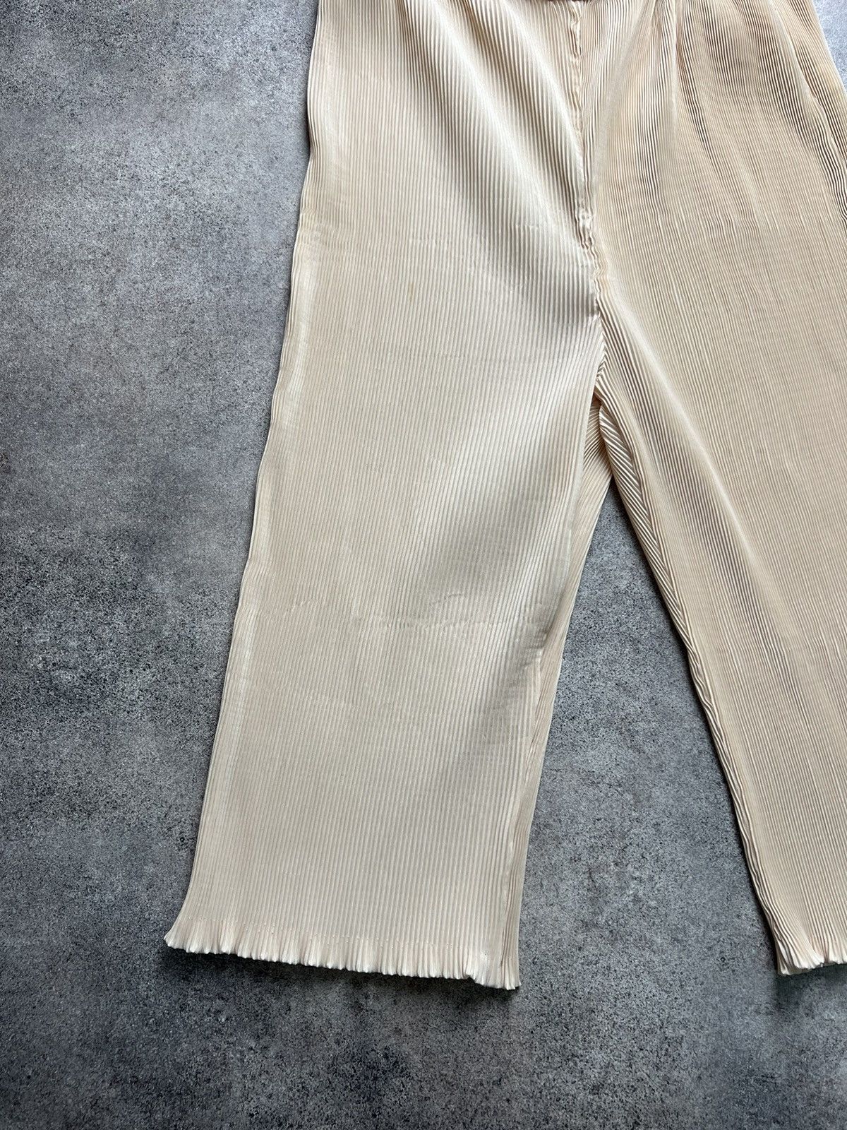 Issey Miyake × Japanese Brand × Vintage Vintage Japanese pleated plisse cropped pants issey style Size US 32 / EU 48 - 2 Thumbnail